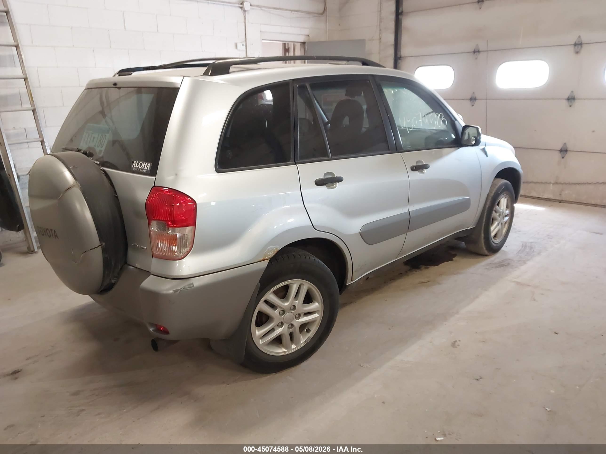 TOYOTA RAV4 image 4