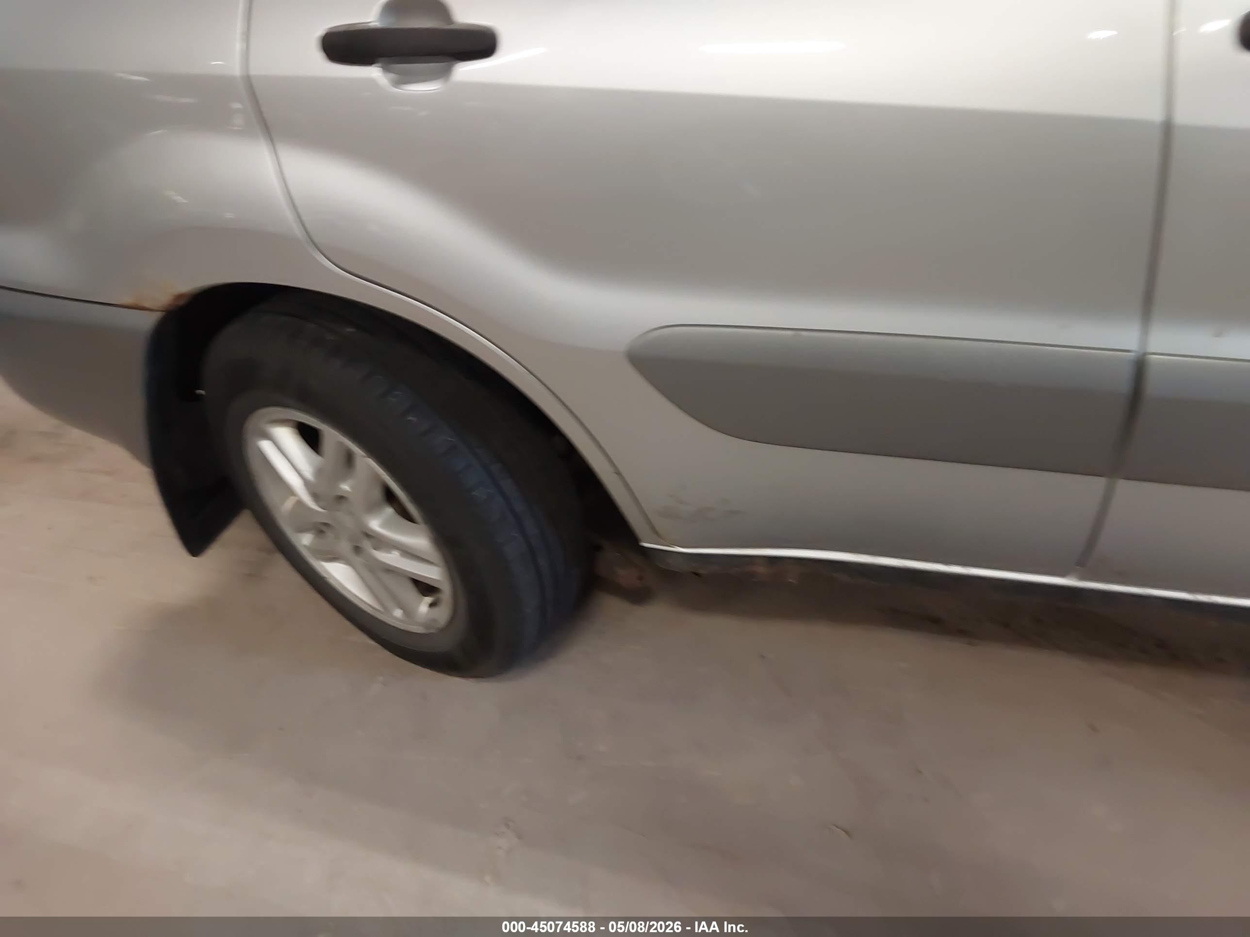TOYOTA RAV4 image 6