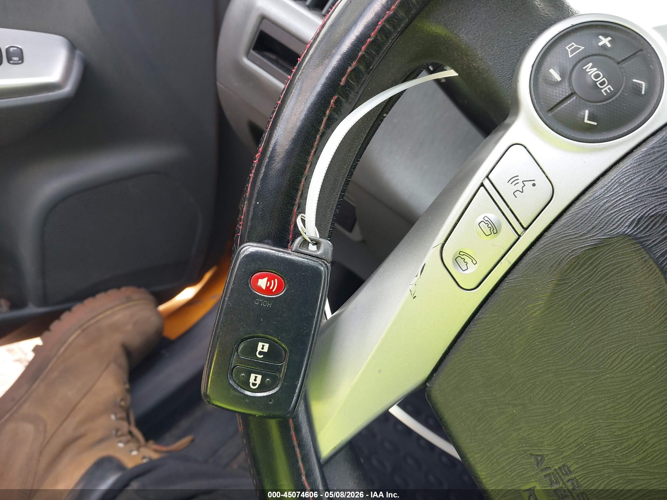 TOYOTA PRIUS image 11