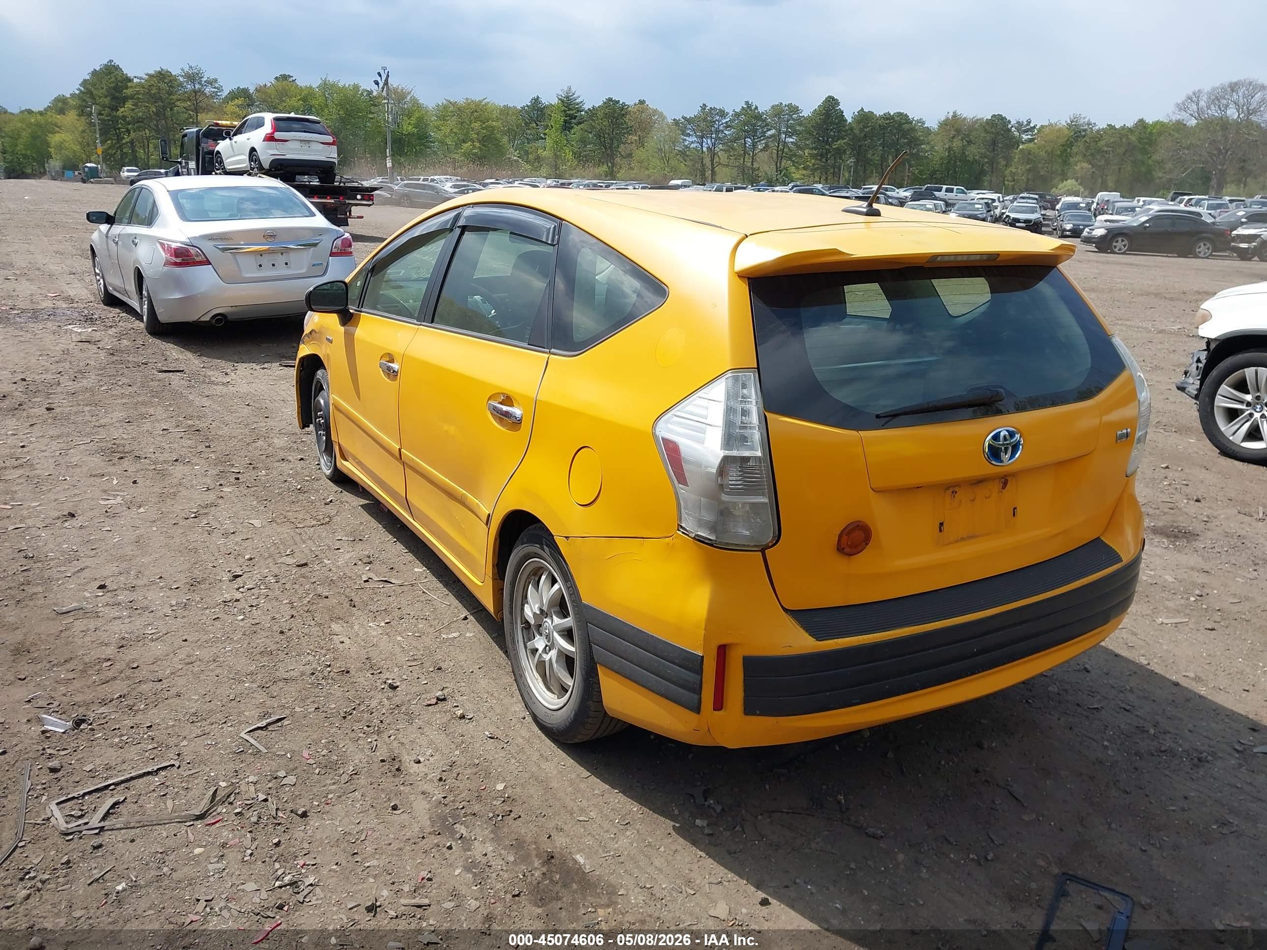 TOYOTA PRIUS image 3