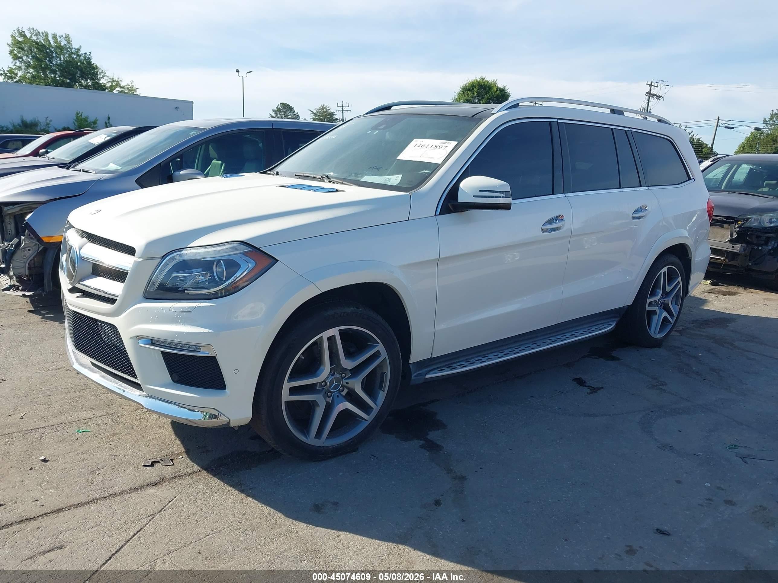 MERCEDES-BENZ GL image 2