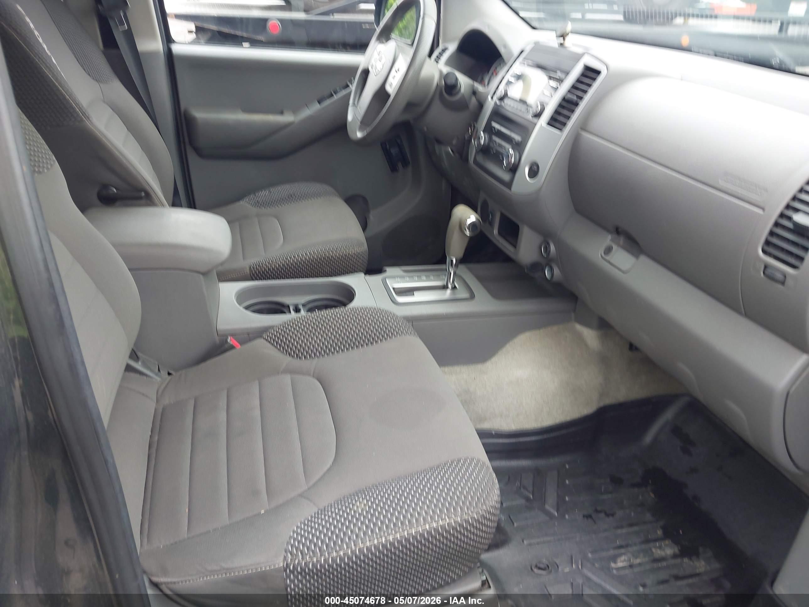 NISSAN FRONTIER image 5