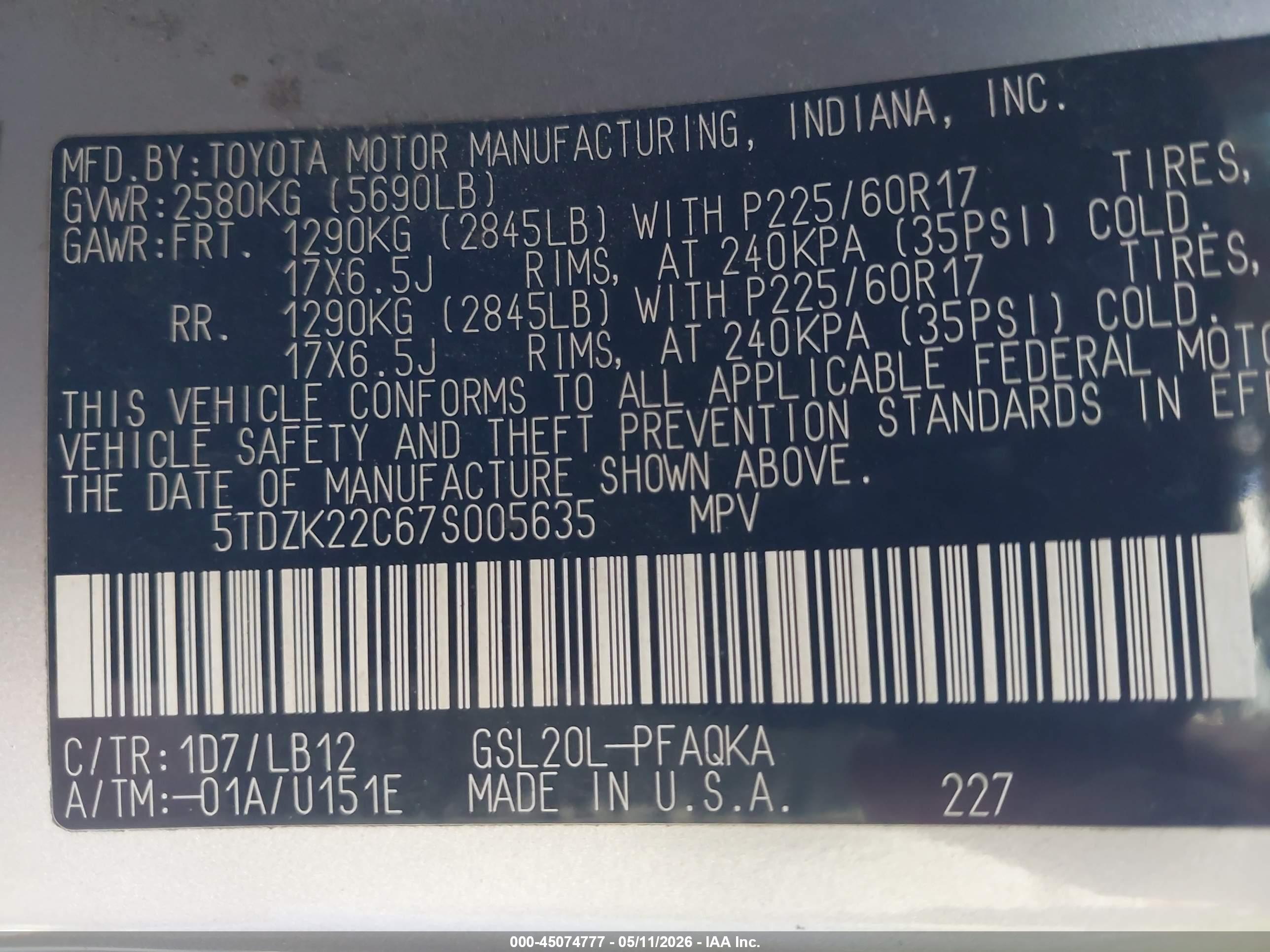 TOYOTA SIENNA image 9