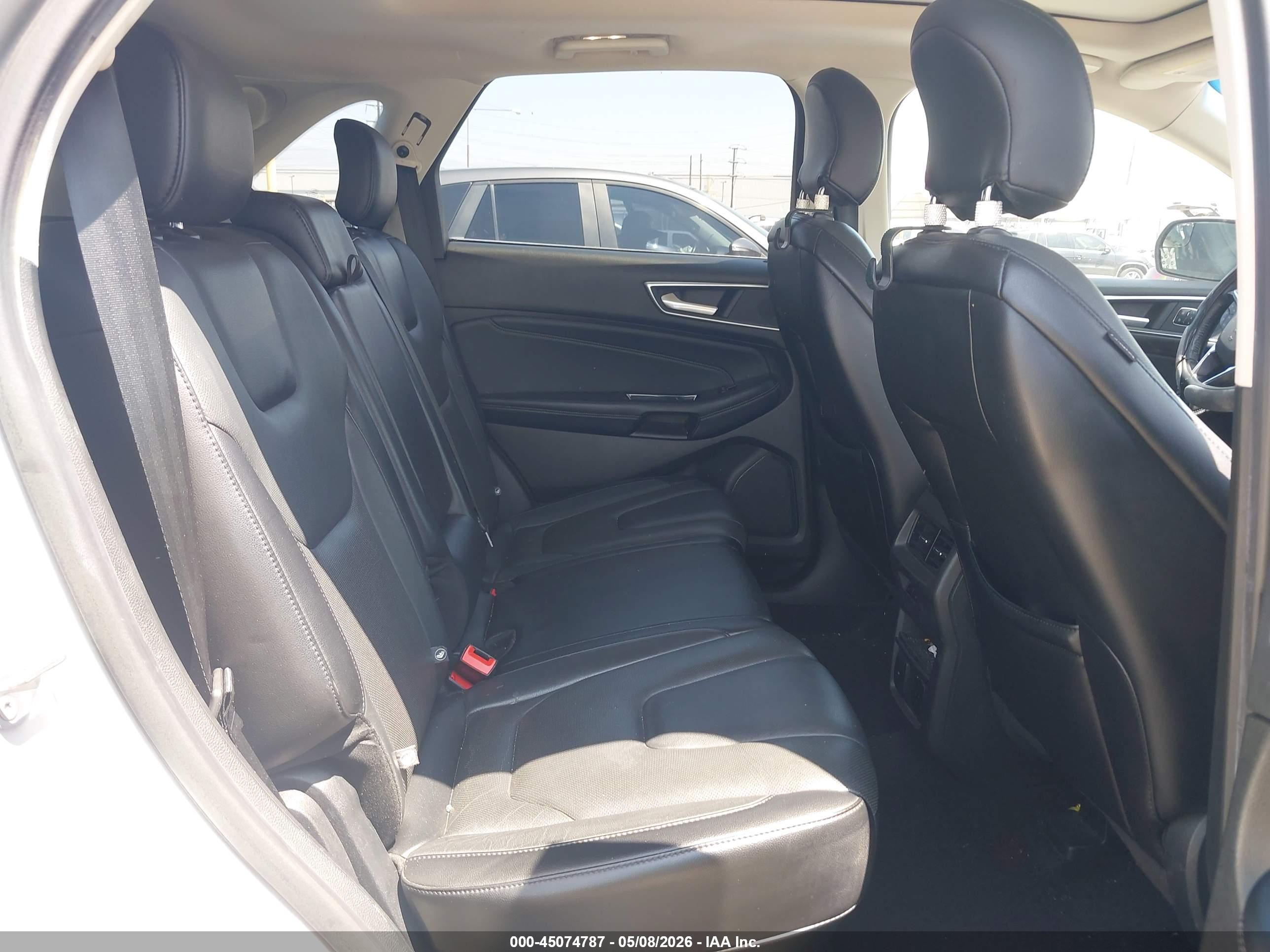 FORD EDGE image 8