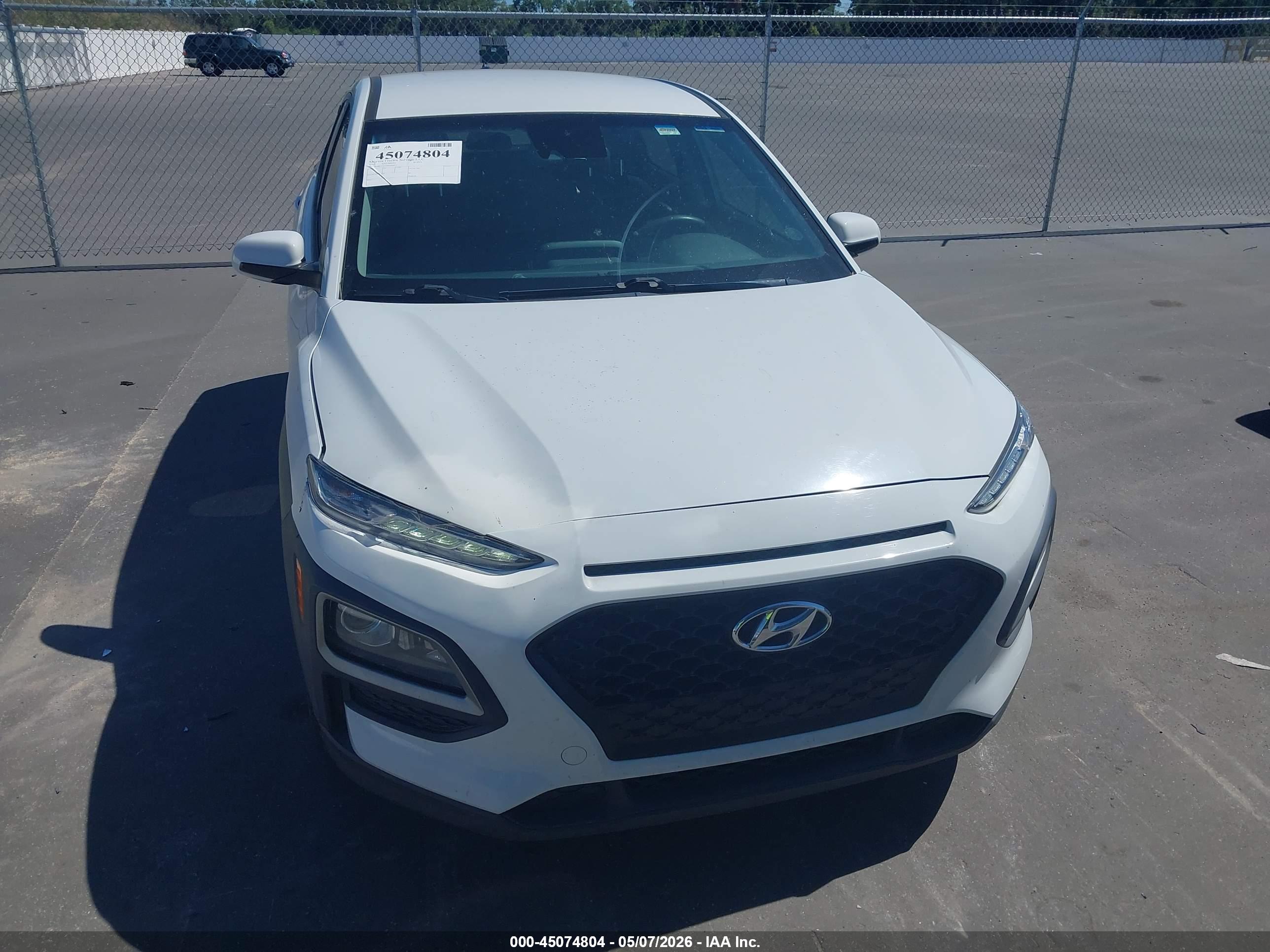 HYUNDAI KONA image 6