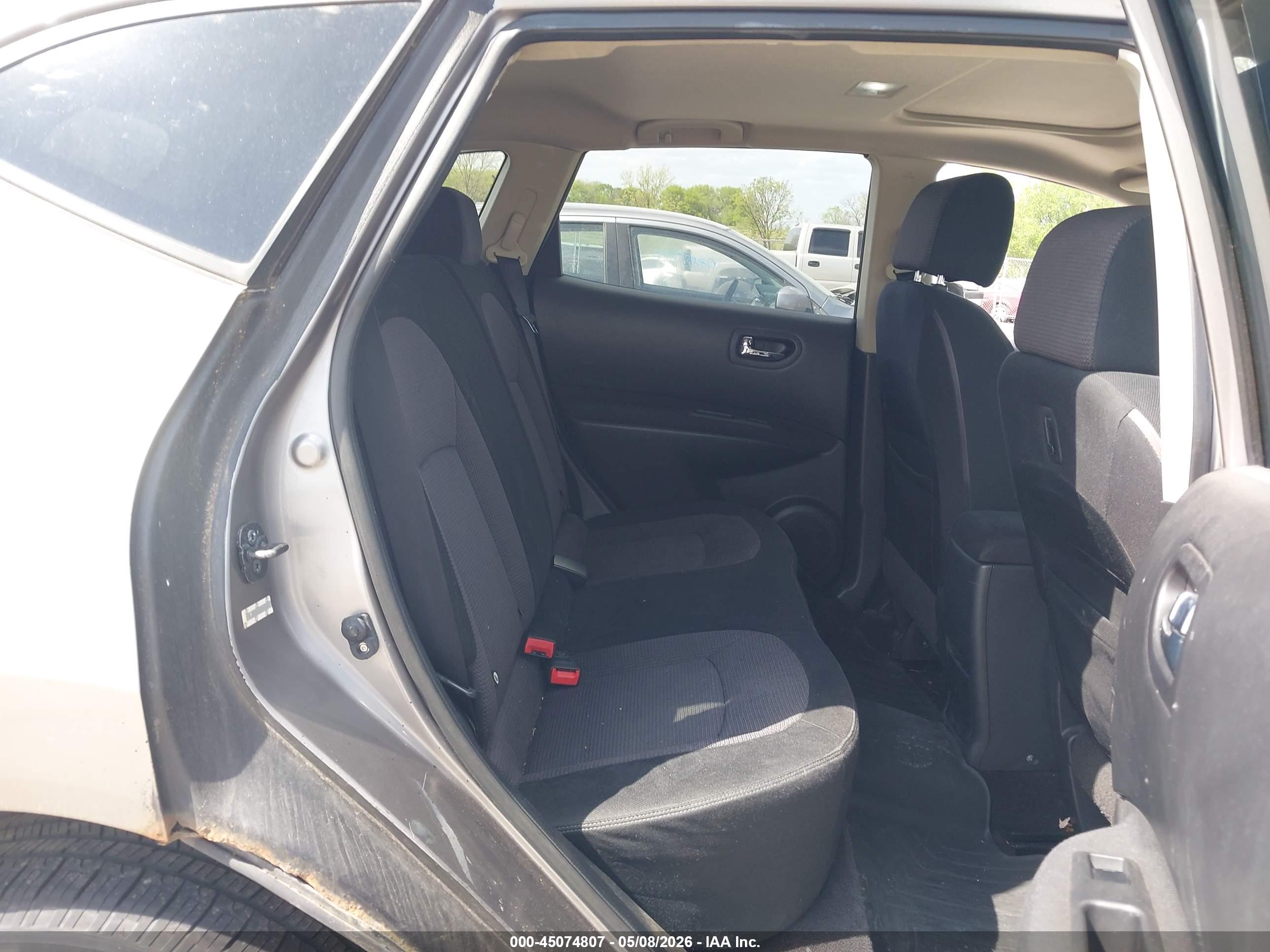 NISSAN ROGUE image 8