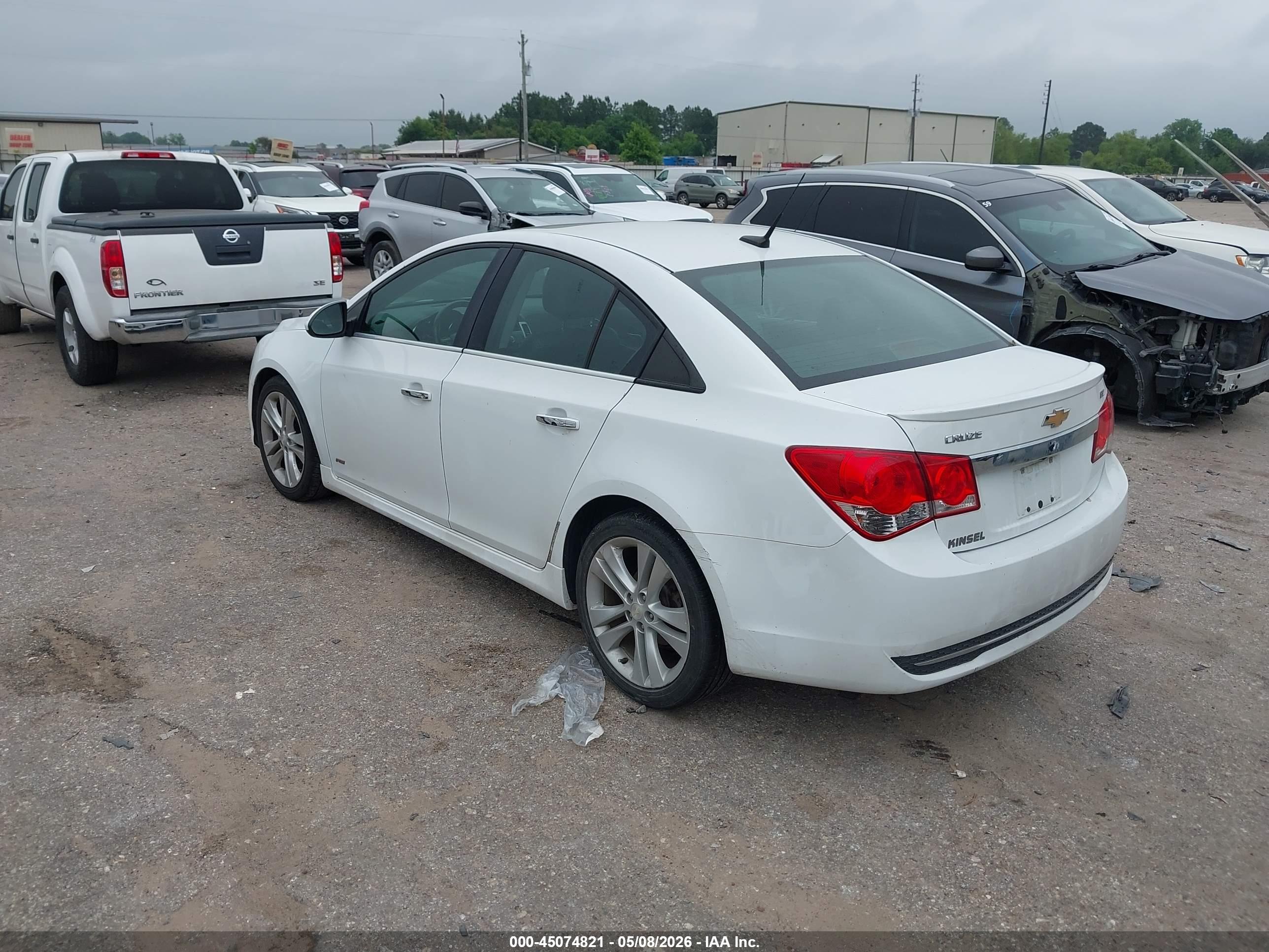 CHEVROLET CRUZE image 3