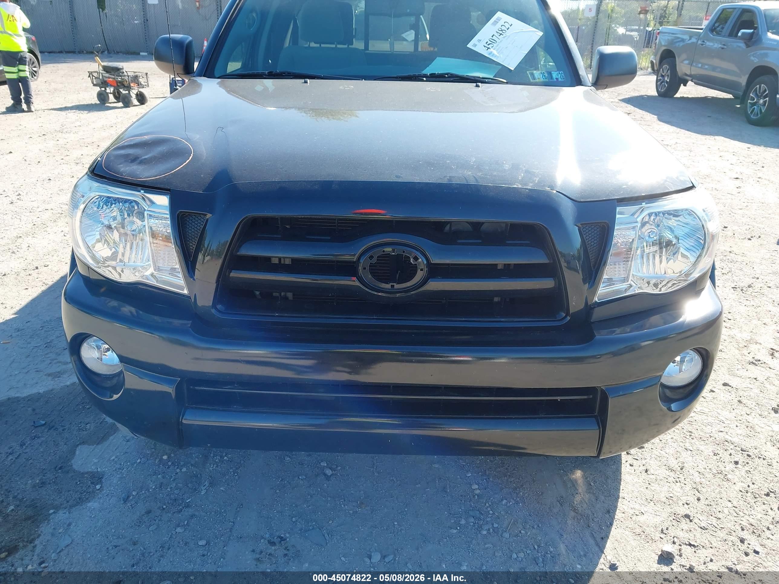 TOYOTA TACOMA image 6