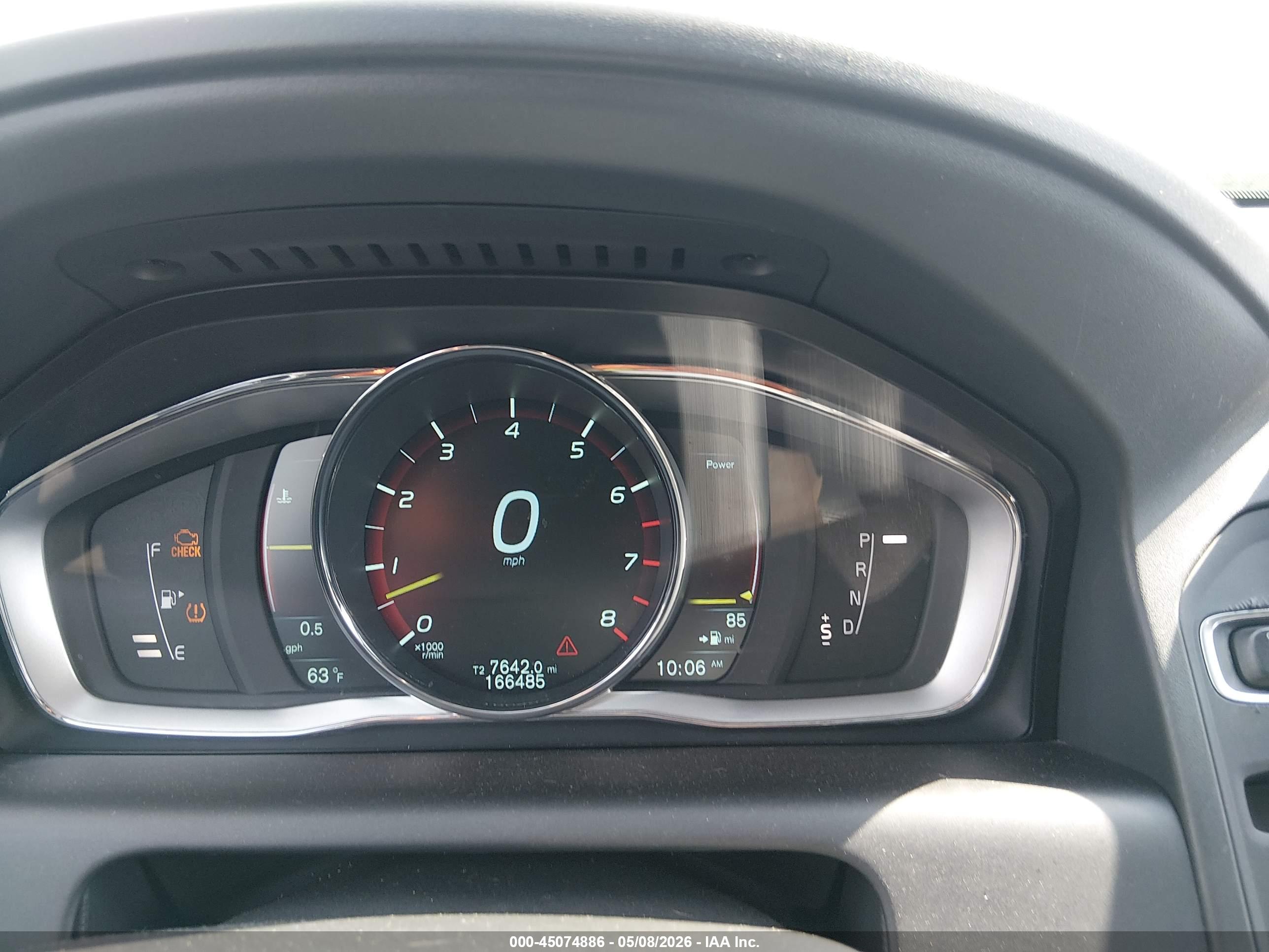 VOLVO XC60 image 7