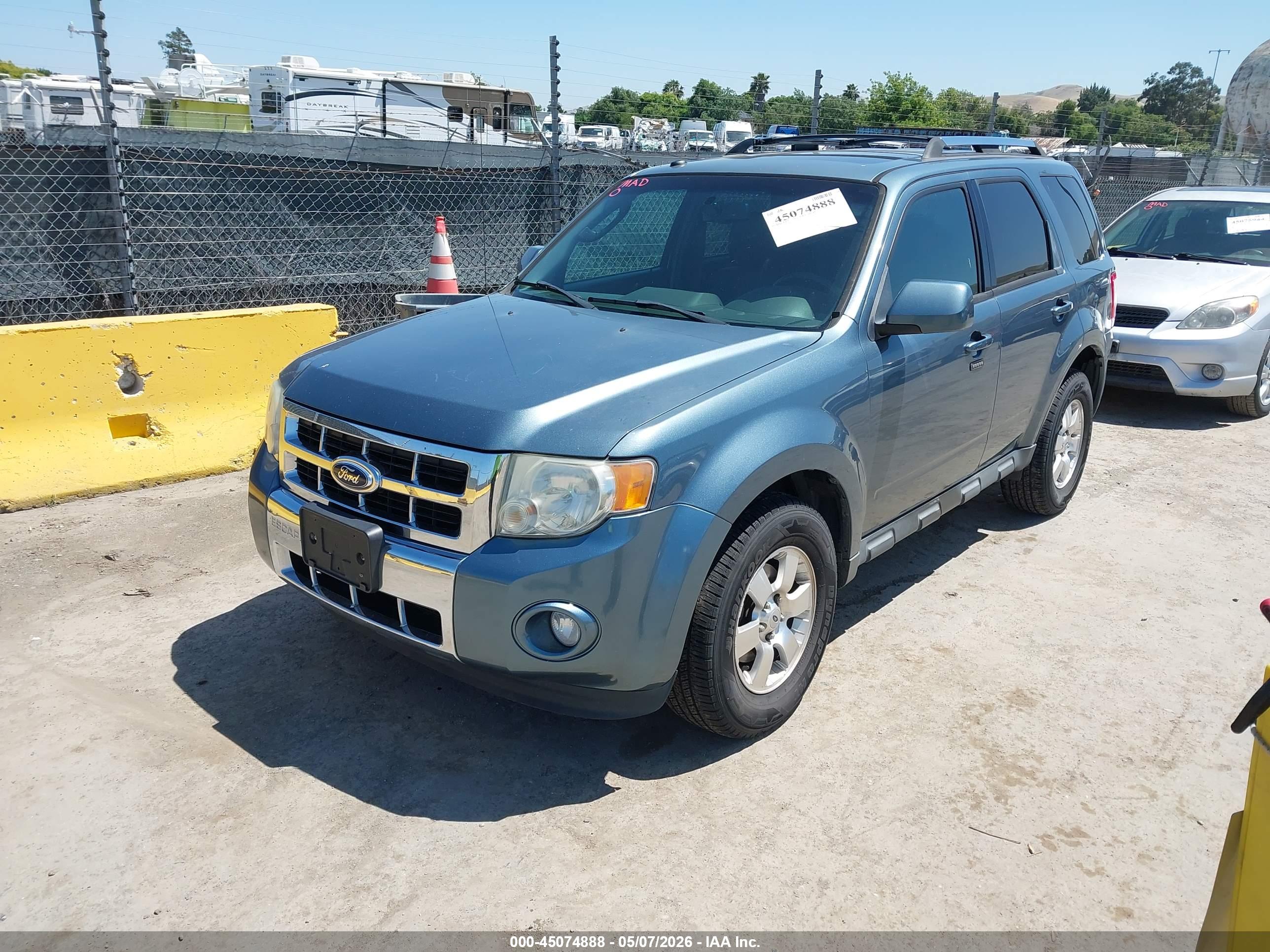 FORD ESCAPE image 2