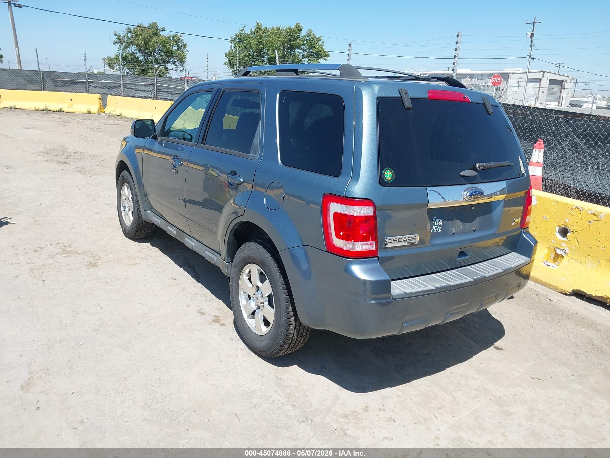 FORD ESCAPE image 3