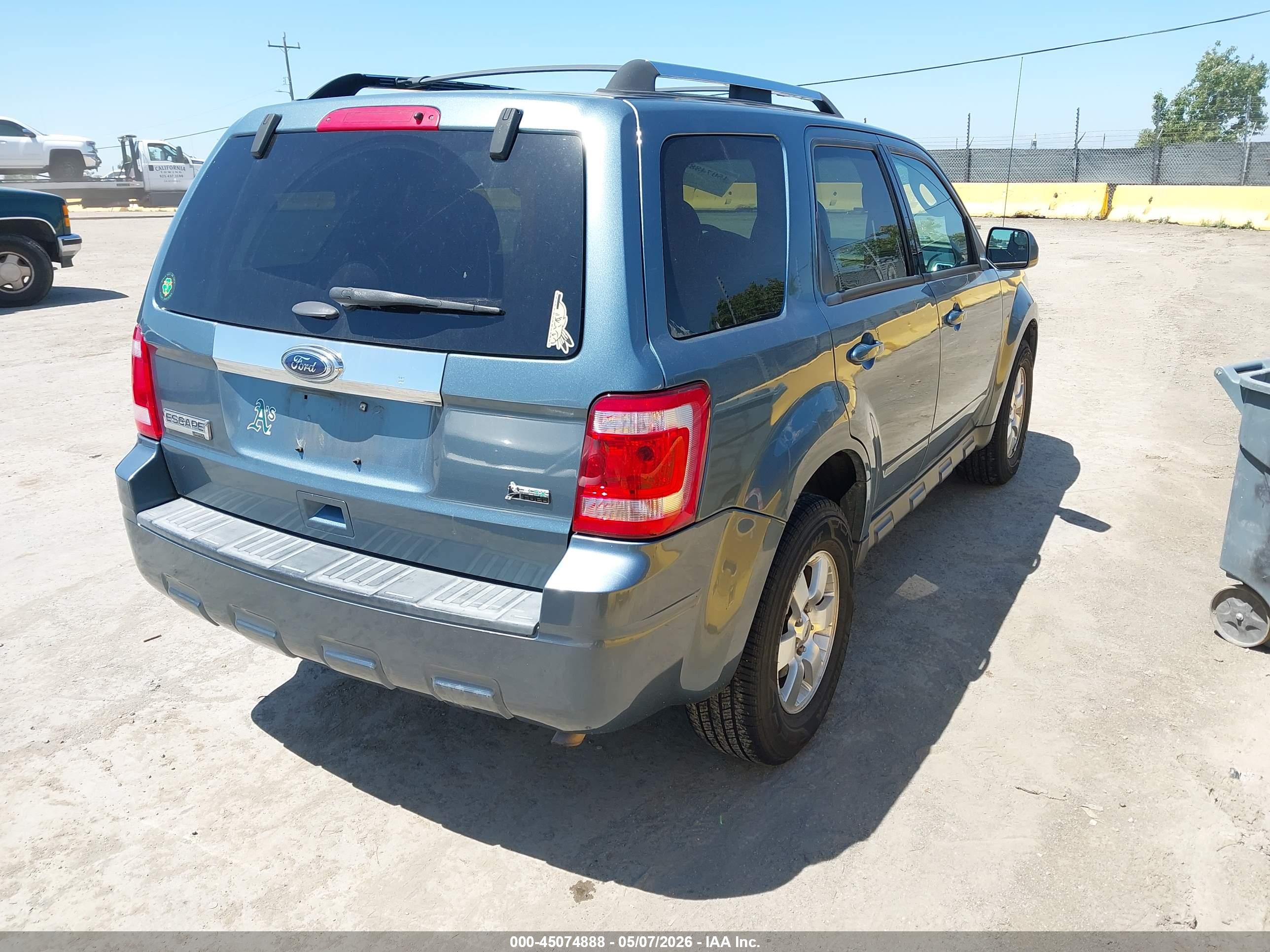 FORD ESCAPE image 4