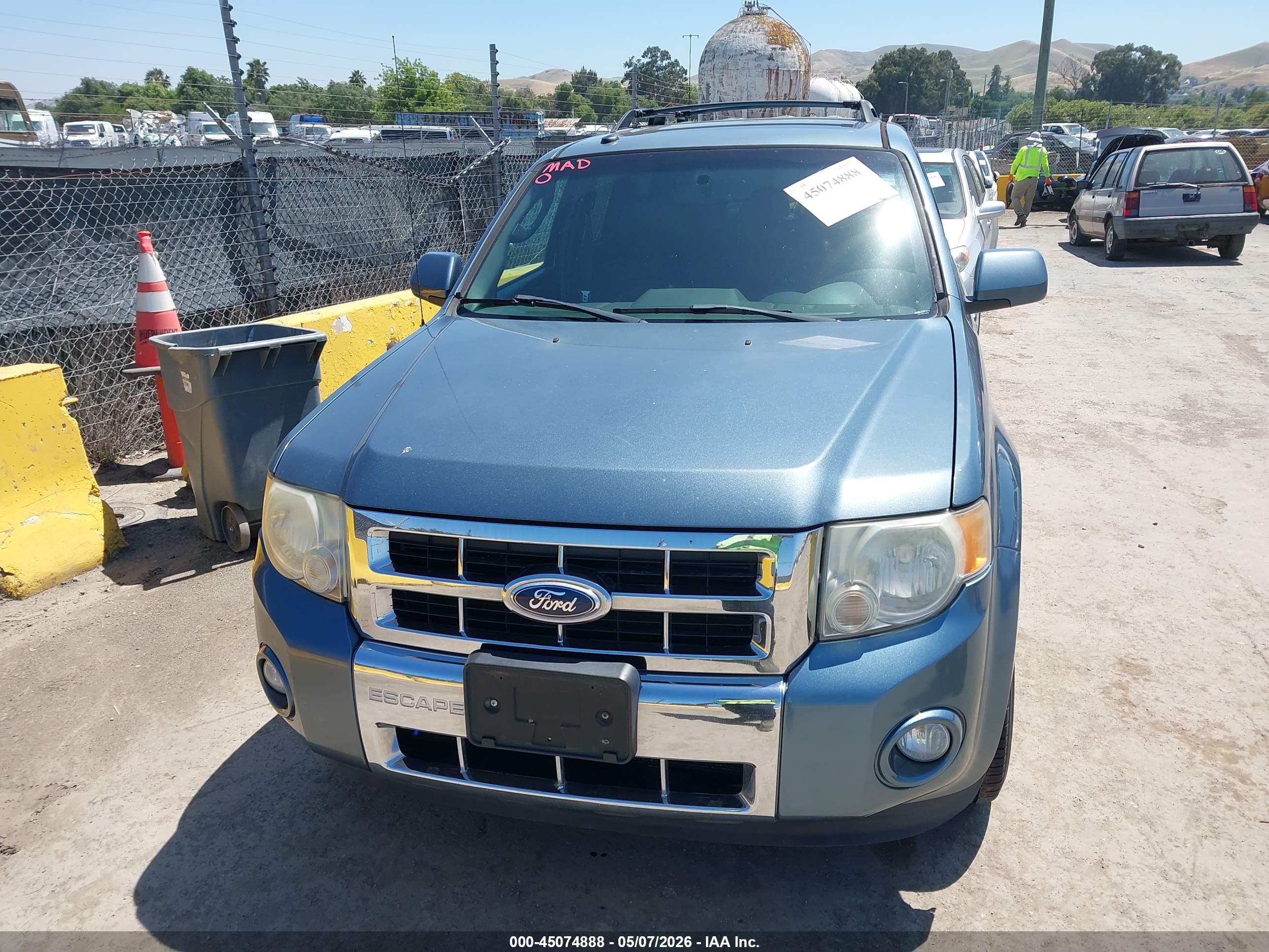 FORD ESCAPE image 6