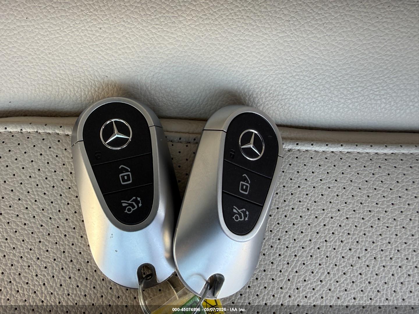 MERCEDES-BENZ GLC image 11