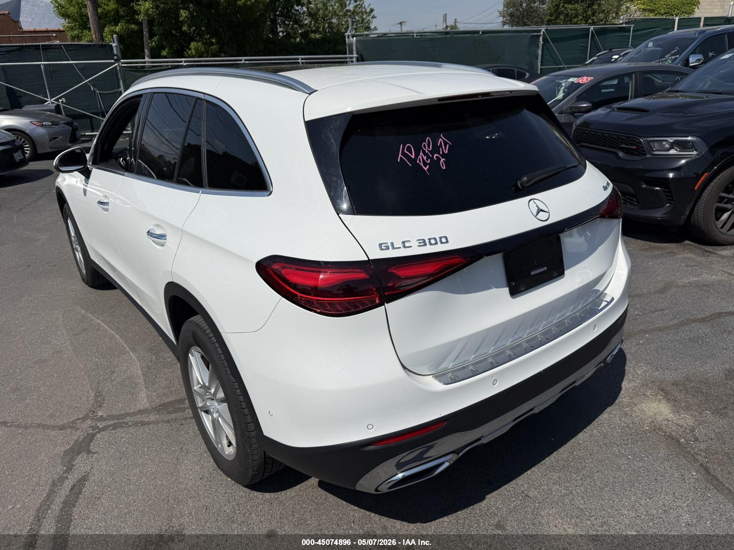 MERCEDES-BENZ GLC image 3