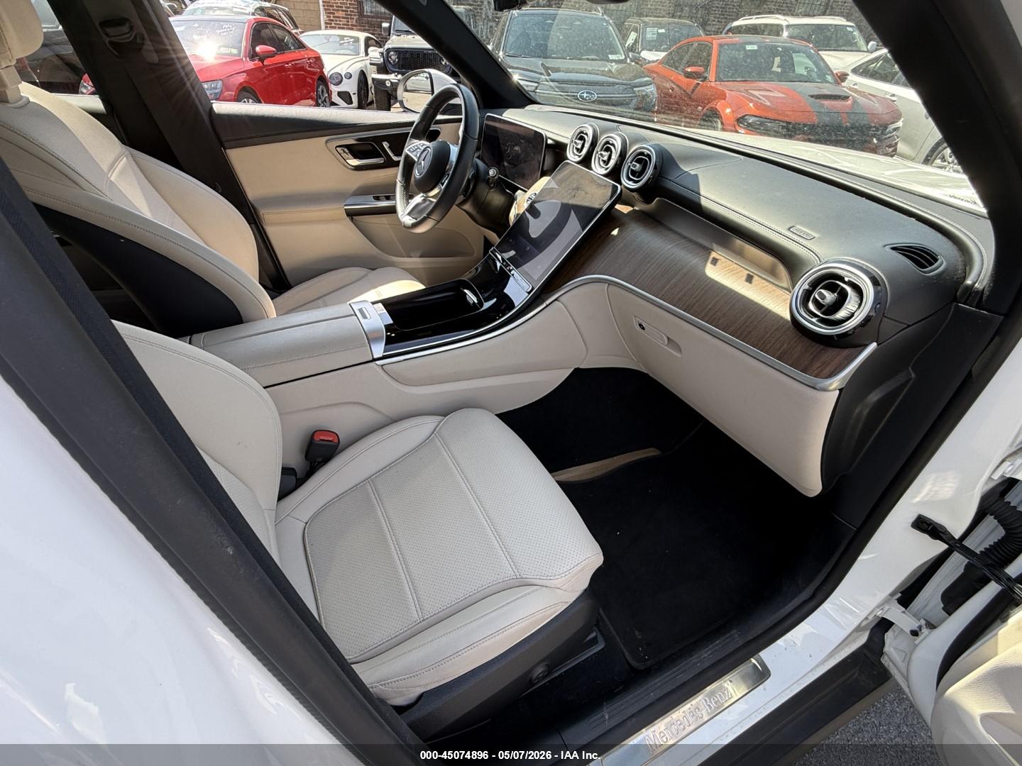 MERCEDES-BENZ GLC image 5
