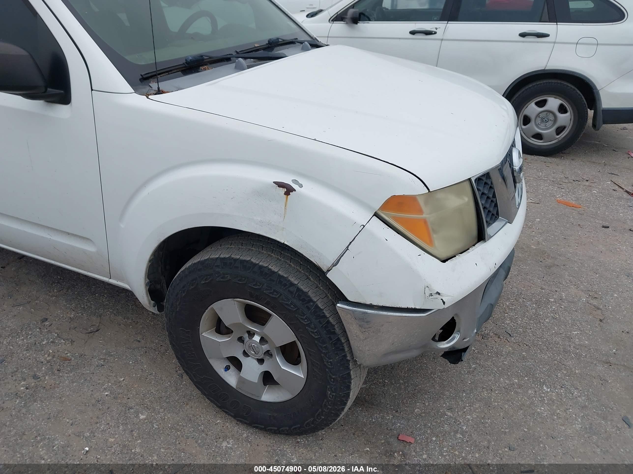 NISSAN FRONTIER image 6