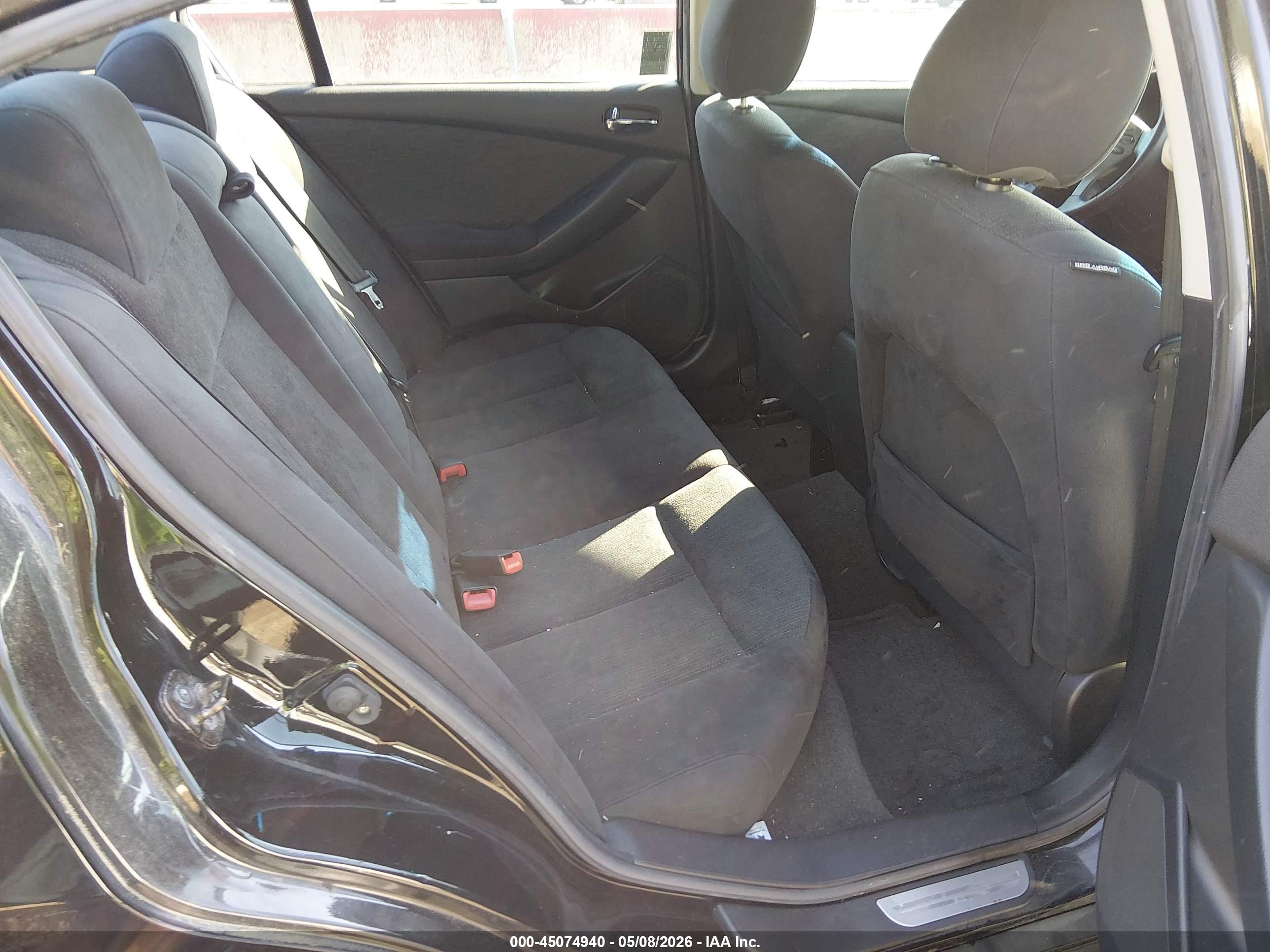 NISSAN ALTIMA image 8