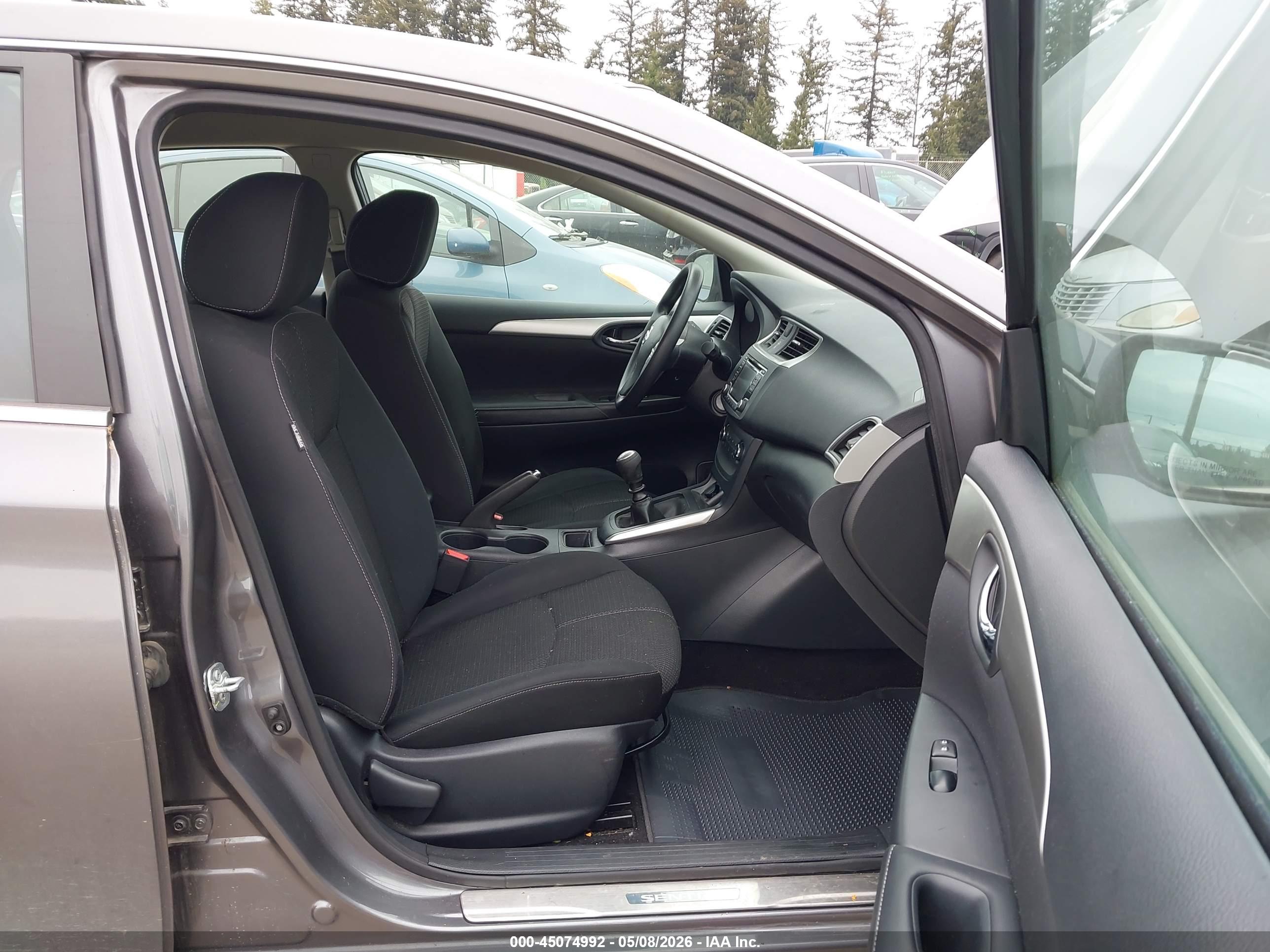 NISSAN SENTRA image 5