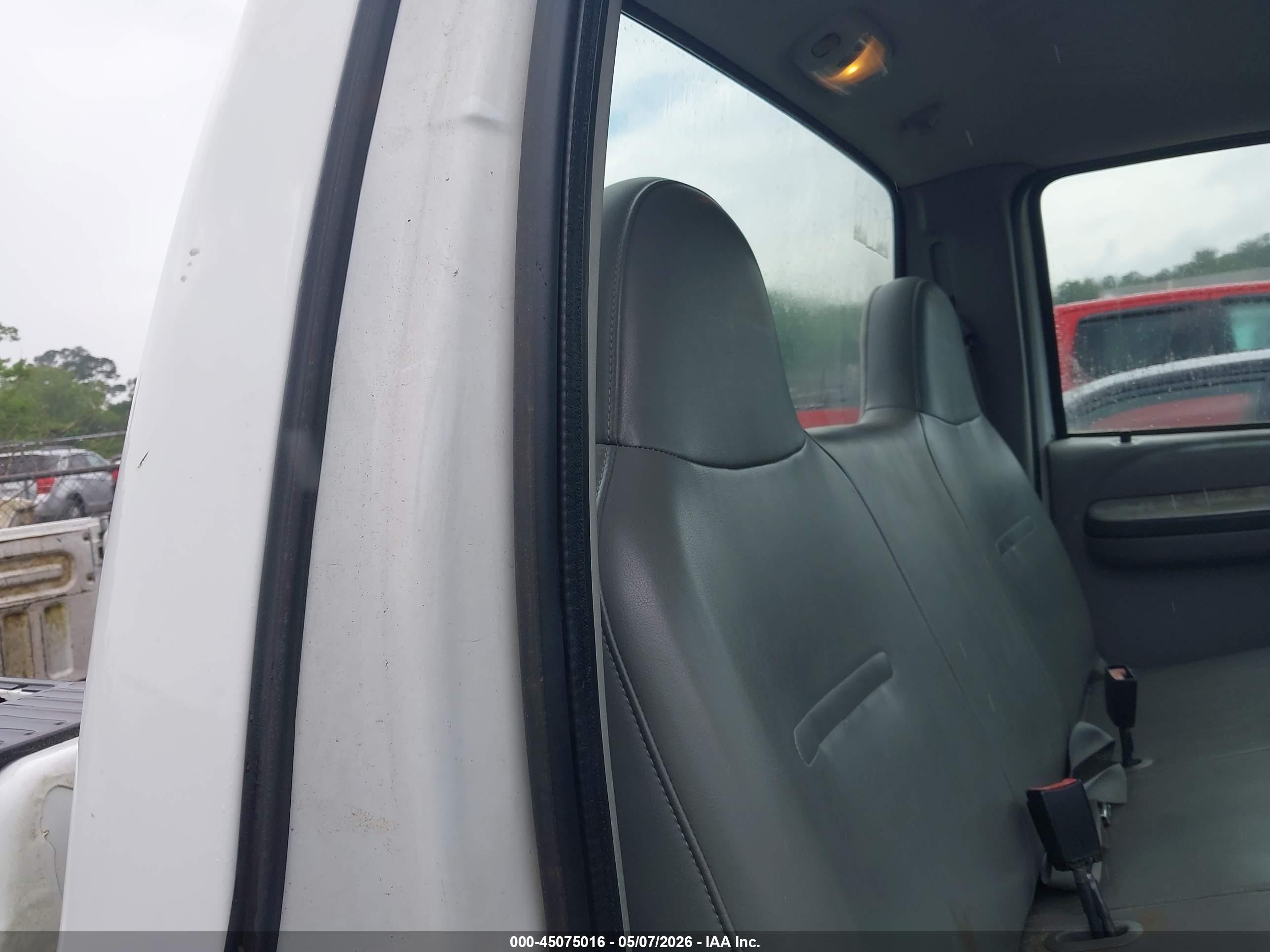 FORD F-250 image 8