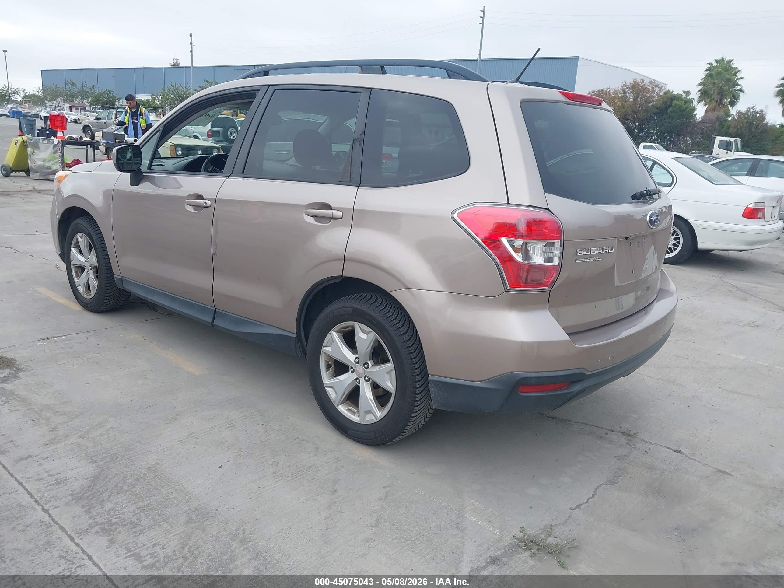 SUBARU FORESTER image 3