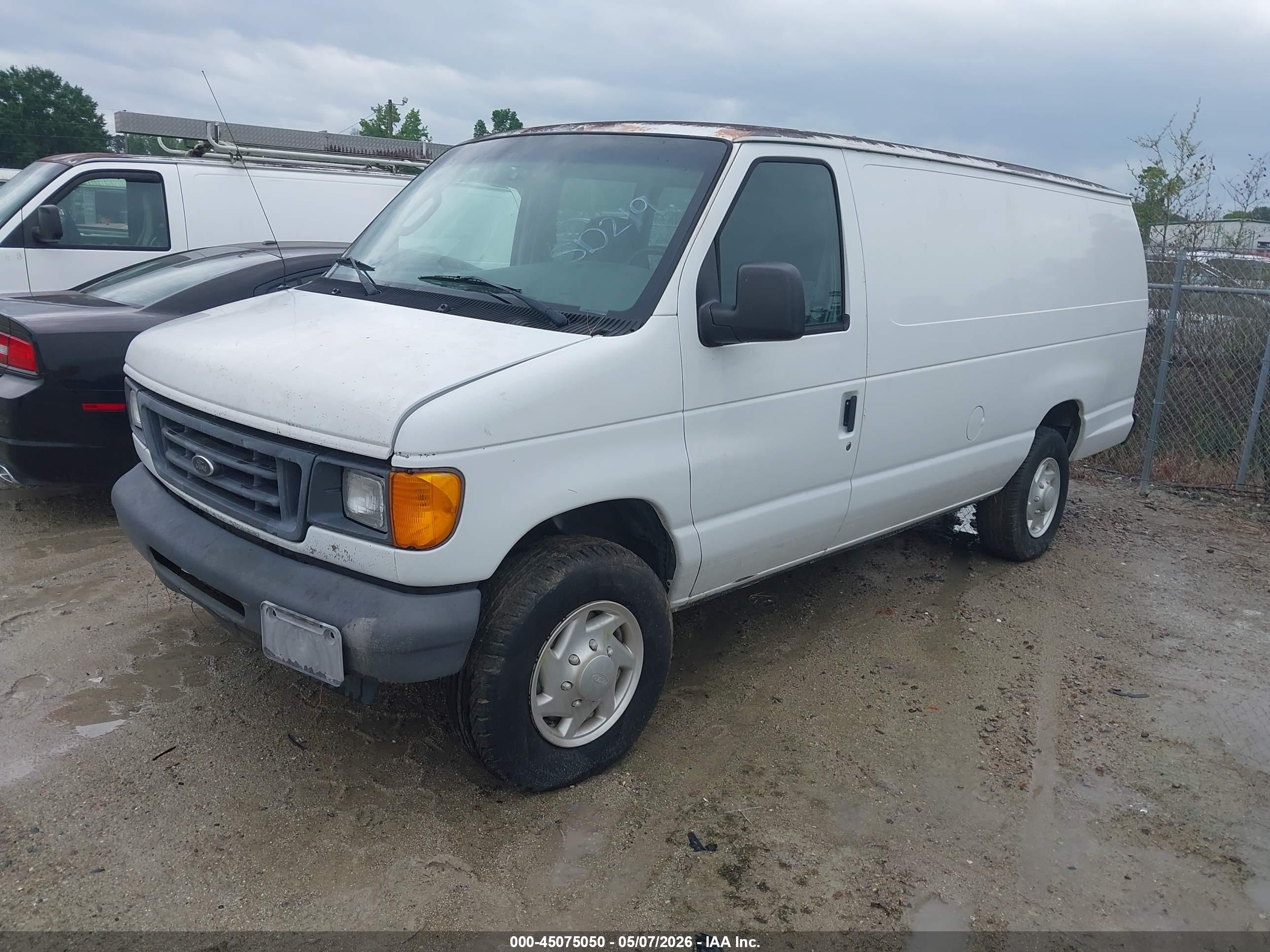 FORD E-350 image 2