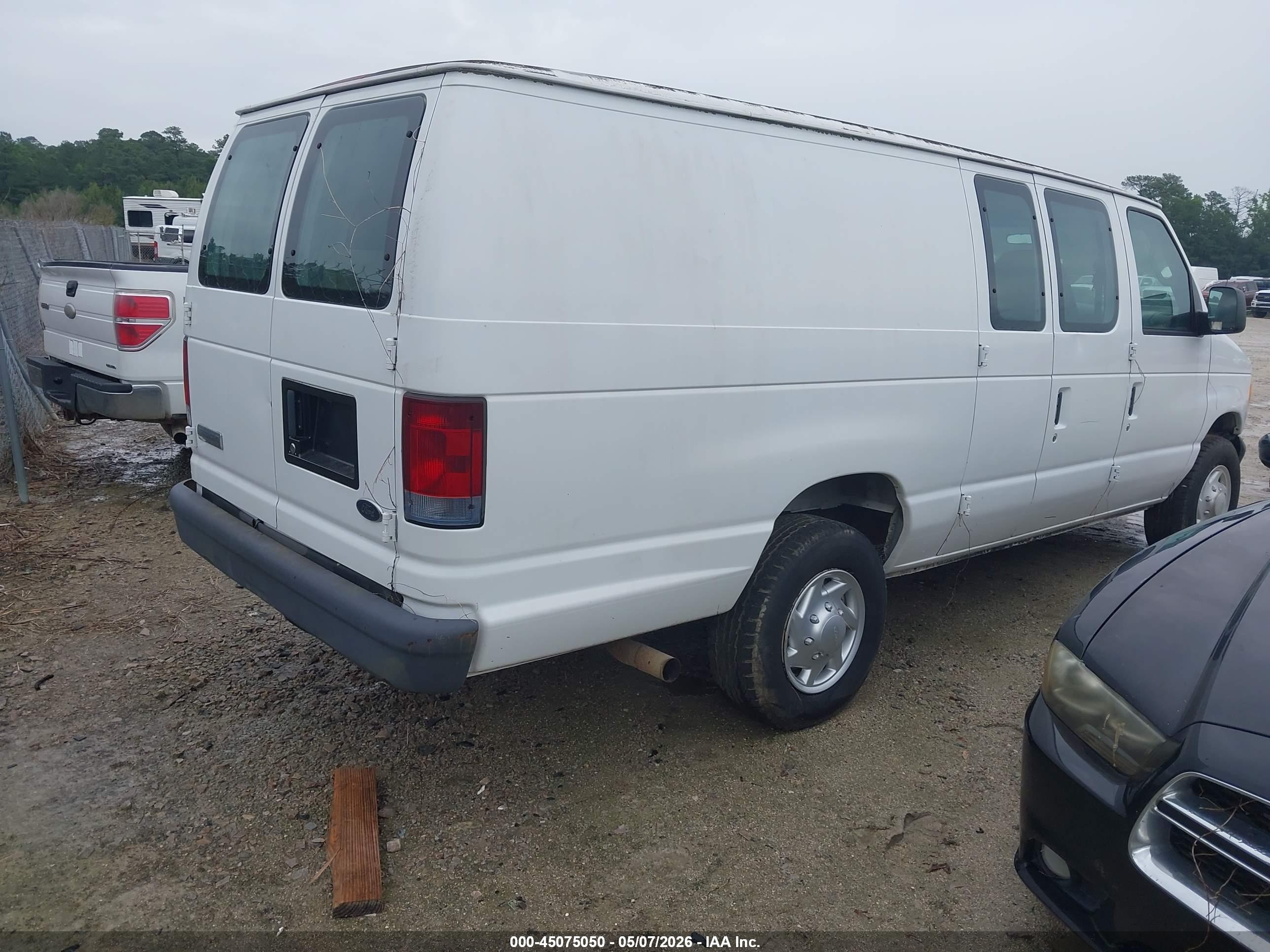 FORD E-350 image 4