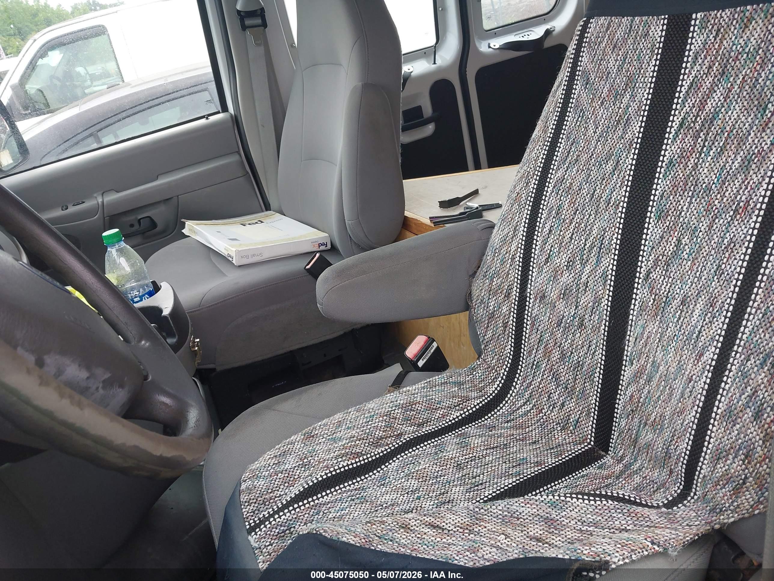 FORD E-350 image 5