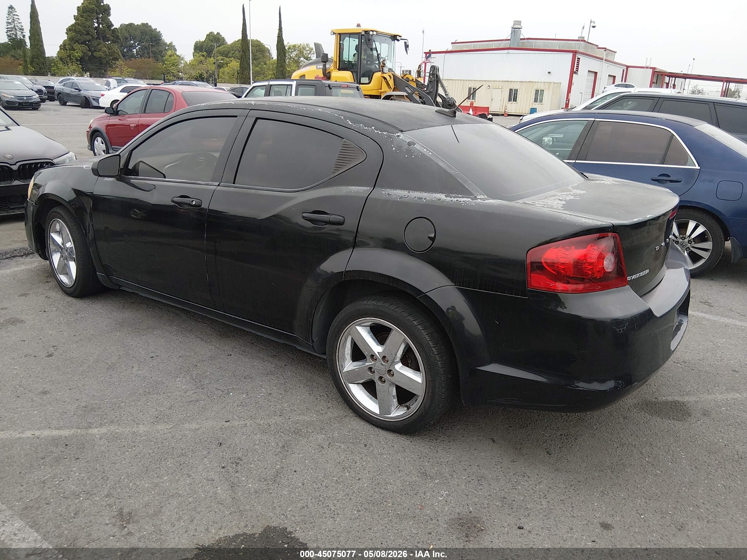 DODGE AVENGER image 3