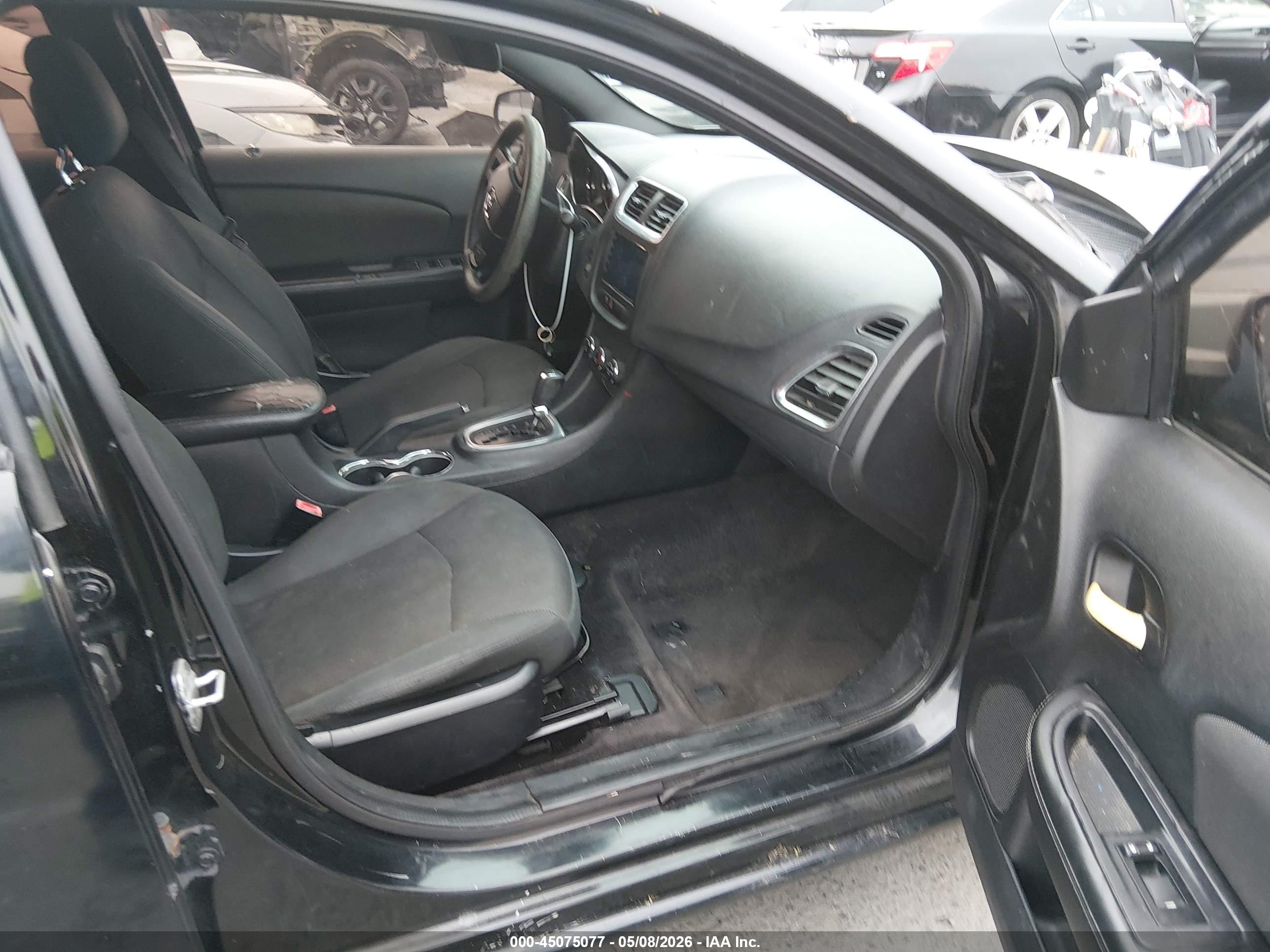 DODGE AVENGER image 5