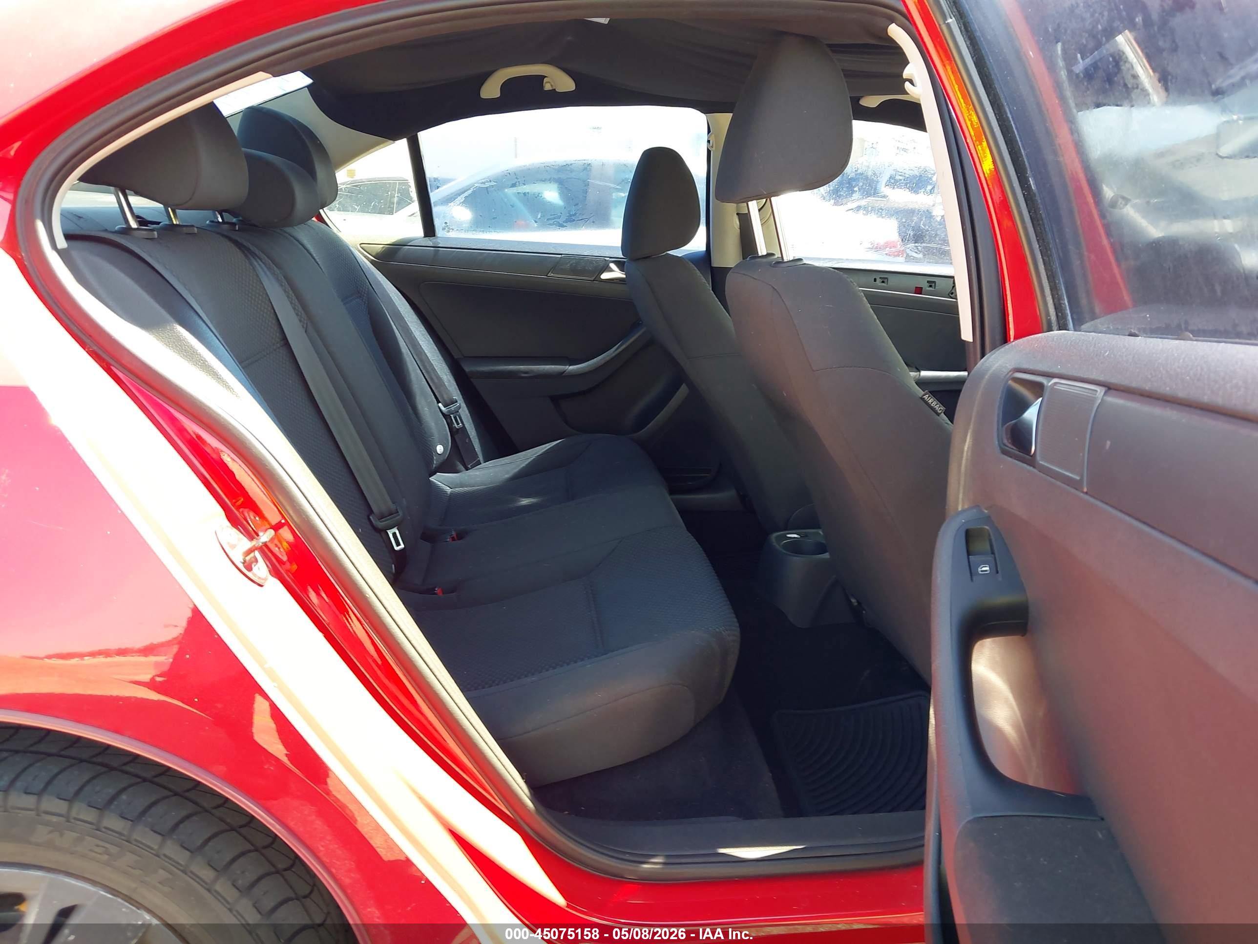 VOLKSWAGEN JETTA image 8