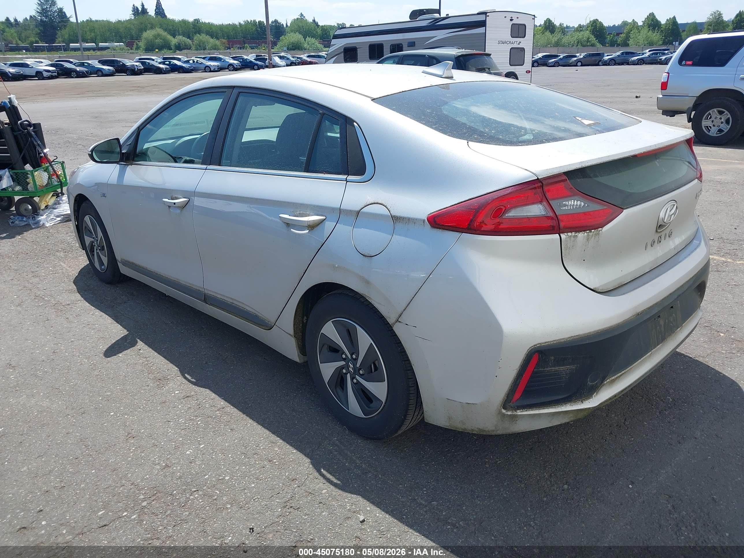 HYUNDAI IONIQ image 3