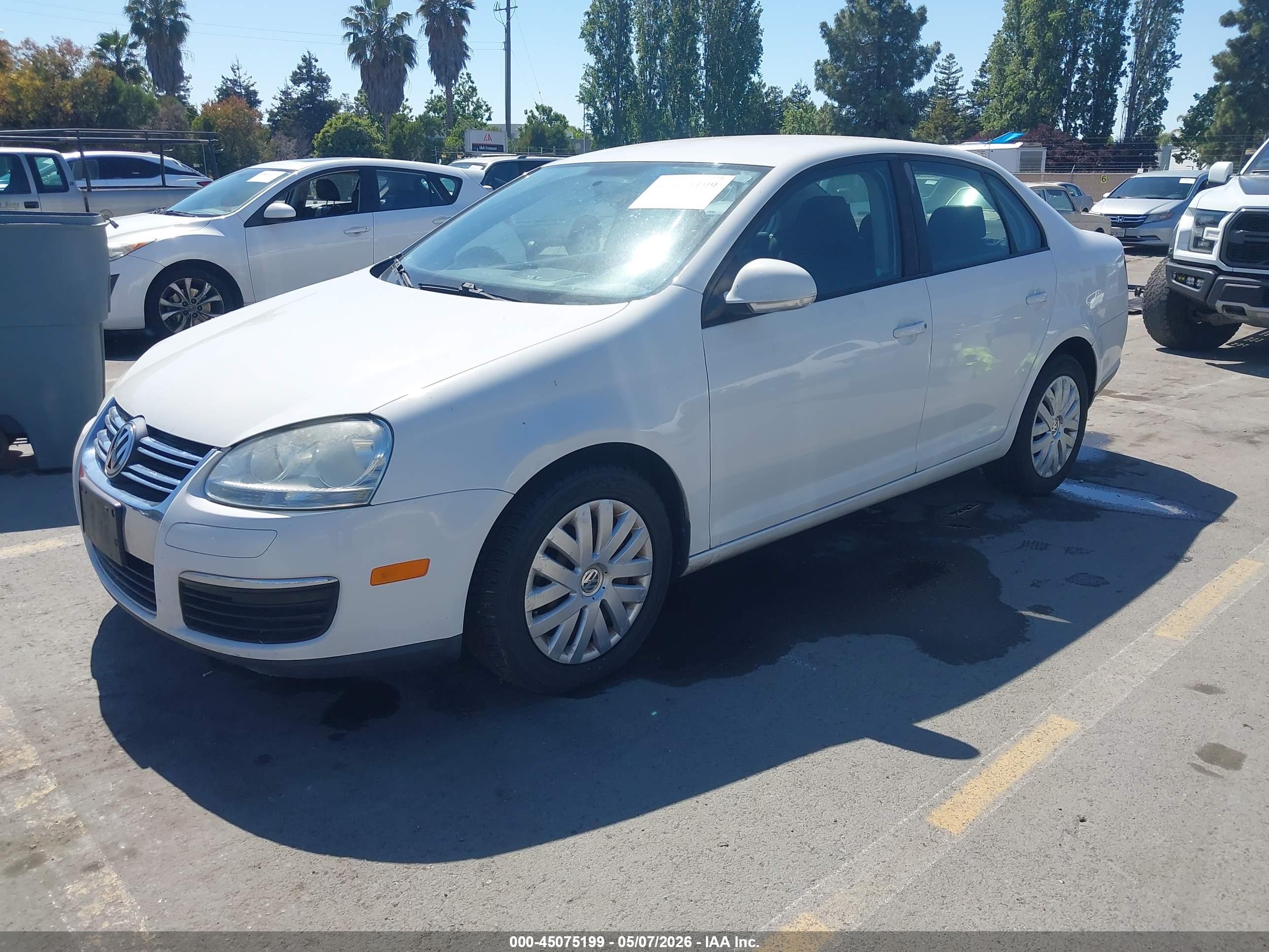 VOLKSWAGEN JETTA image 2