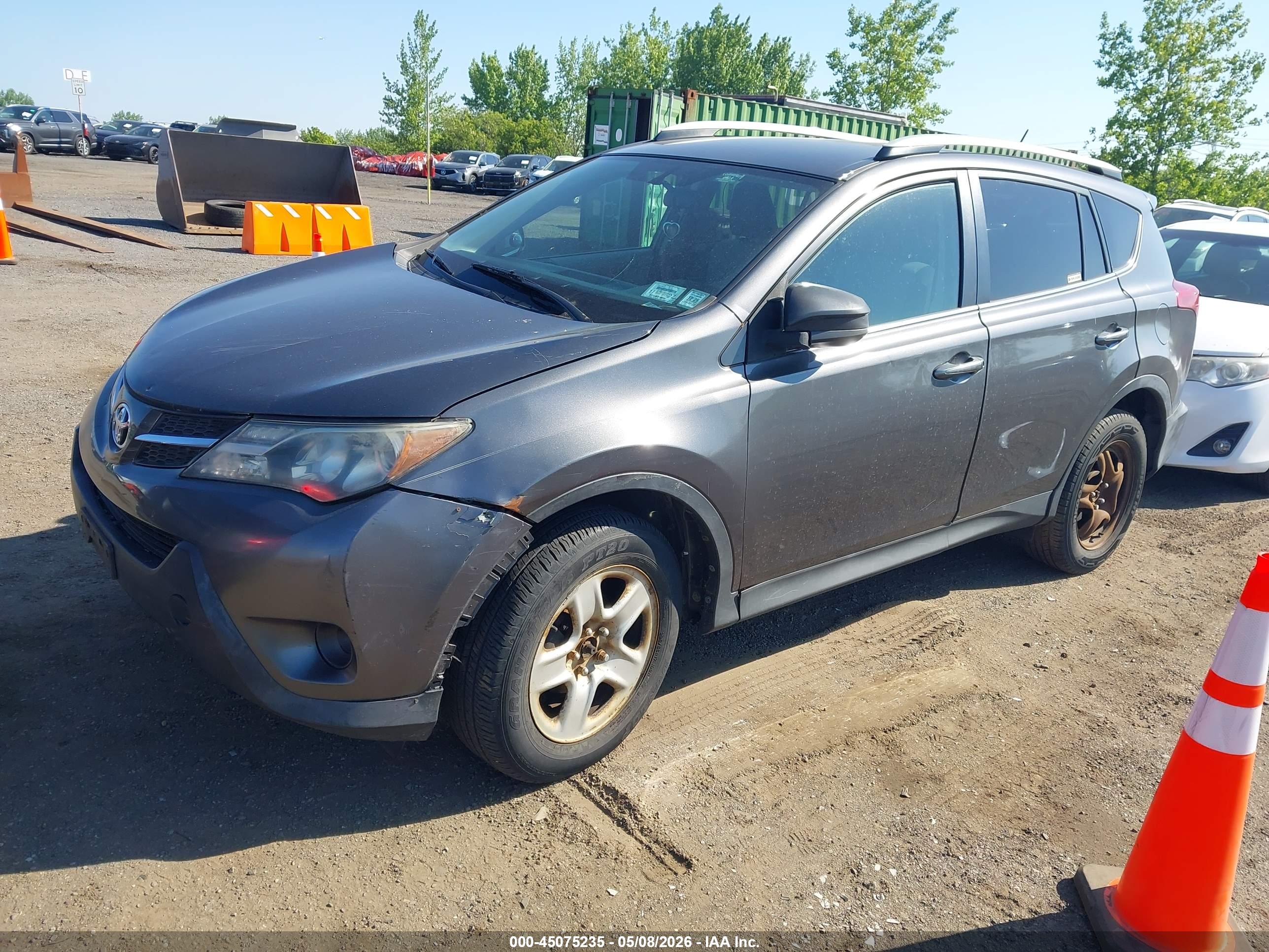 TOYOTA RAV4 image 2