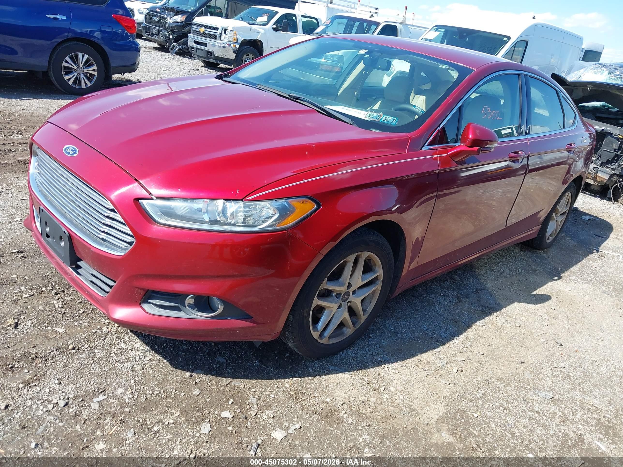FORD FUSION image 2
