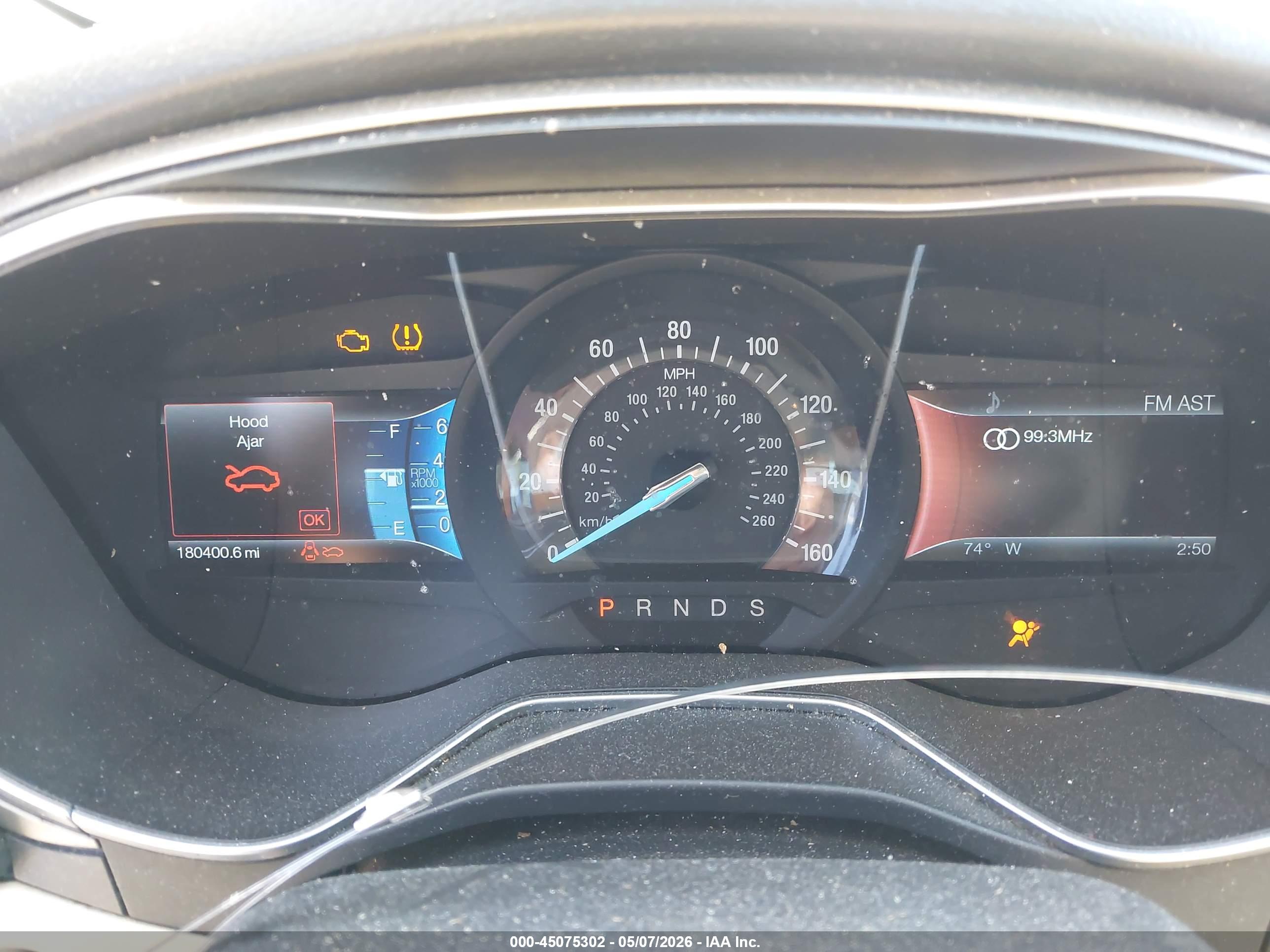 FORD FUSION image 7