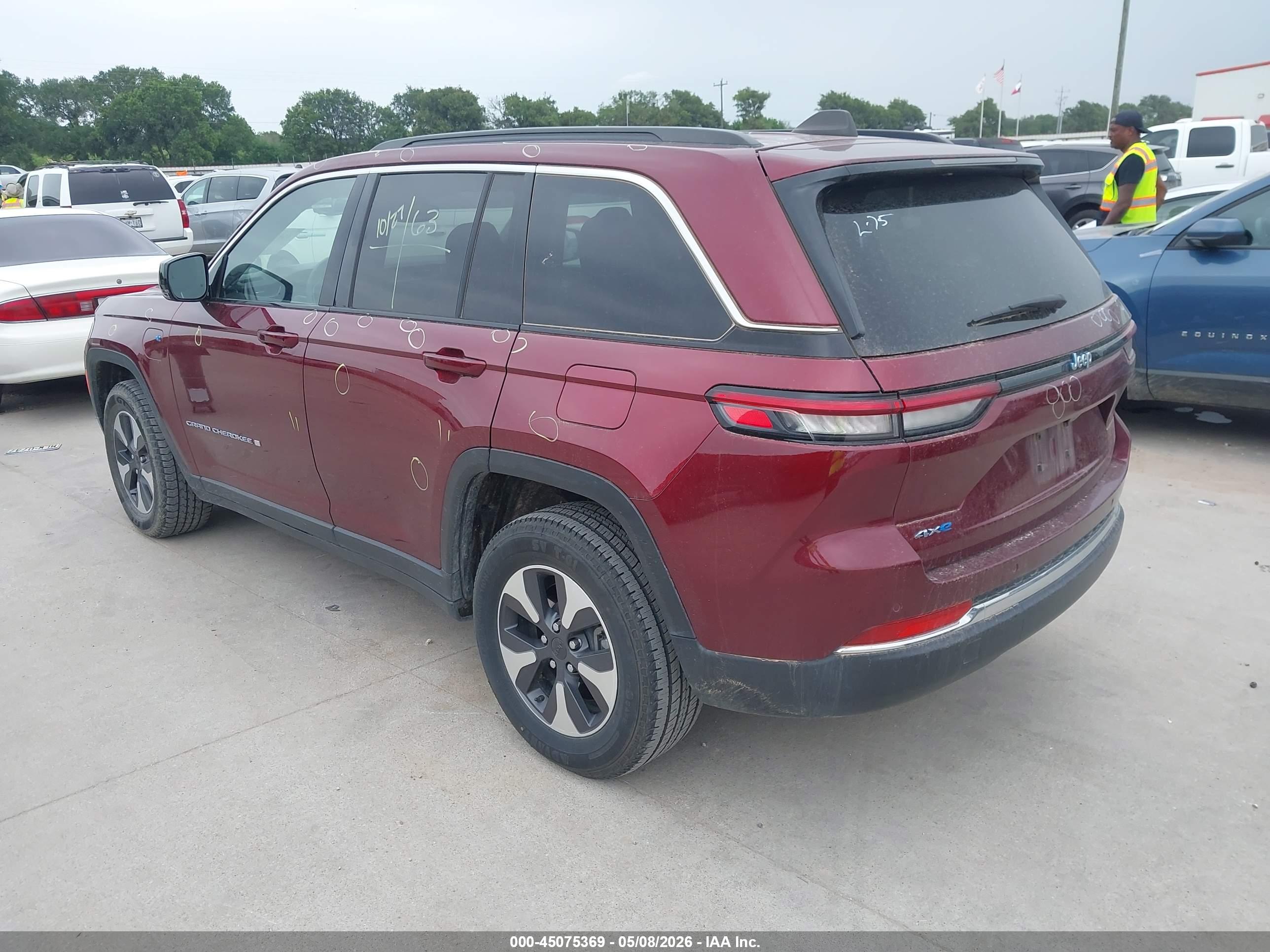 JEEP GRAND image 3