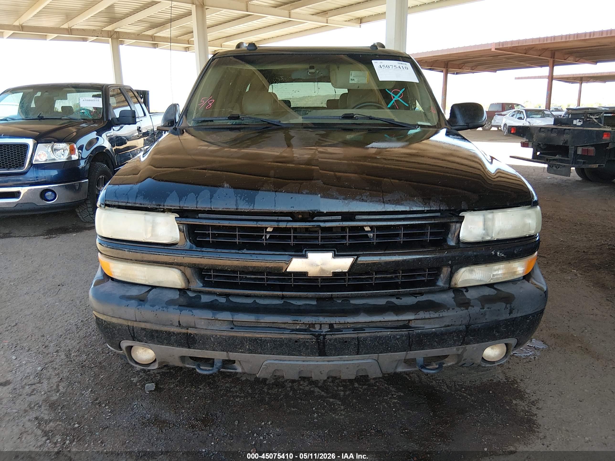 CHEVROLET SUBURBAN image 6