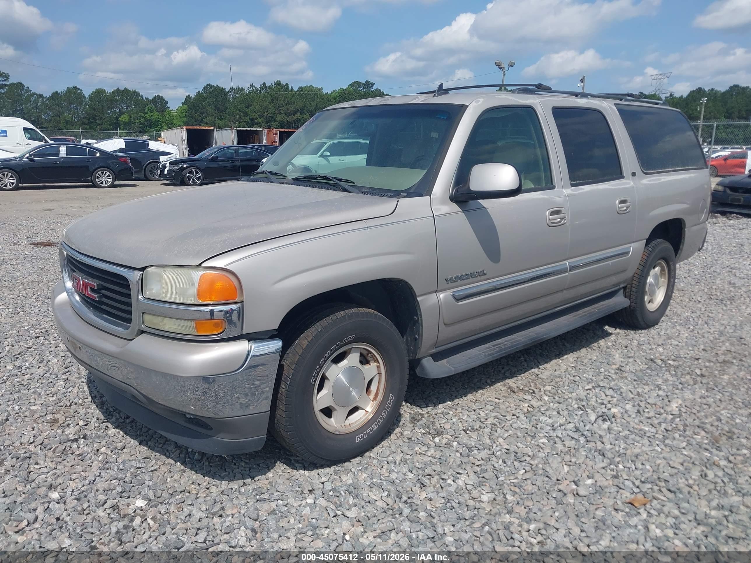 GMC YUKON image 2