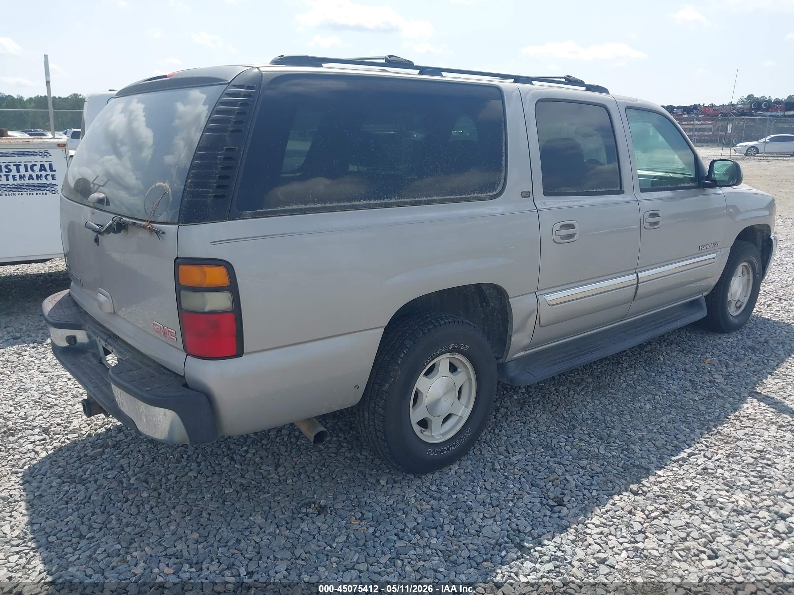GMC YUKON image 4
