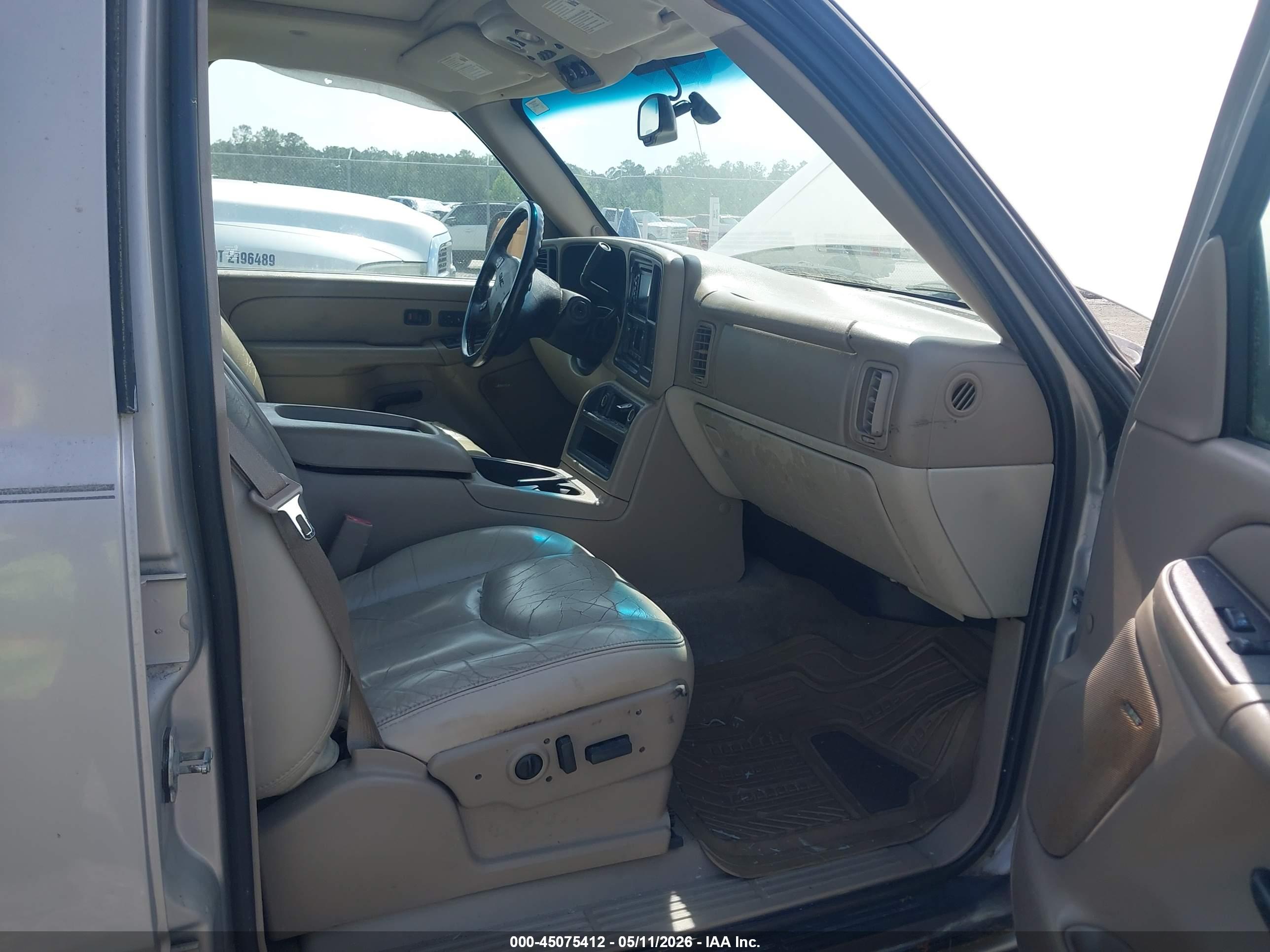 GMC YUKON image 5