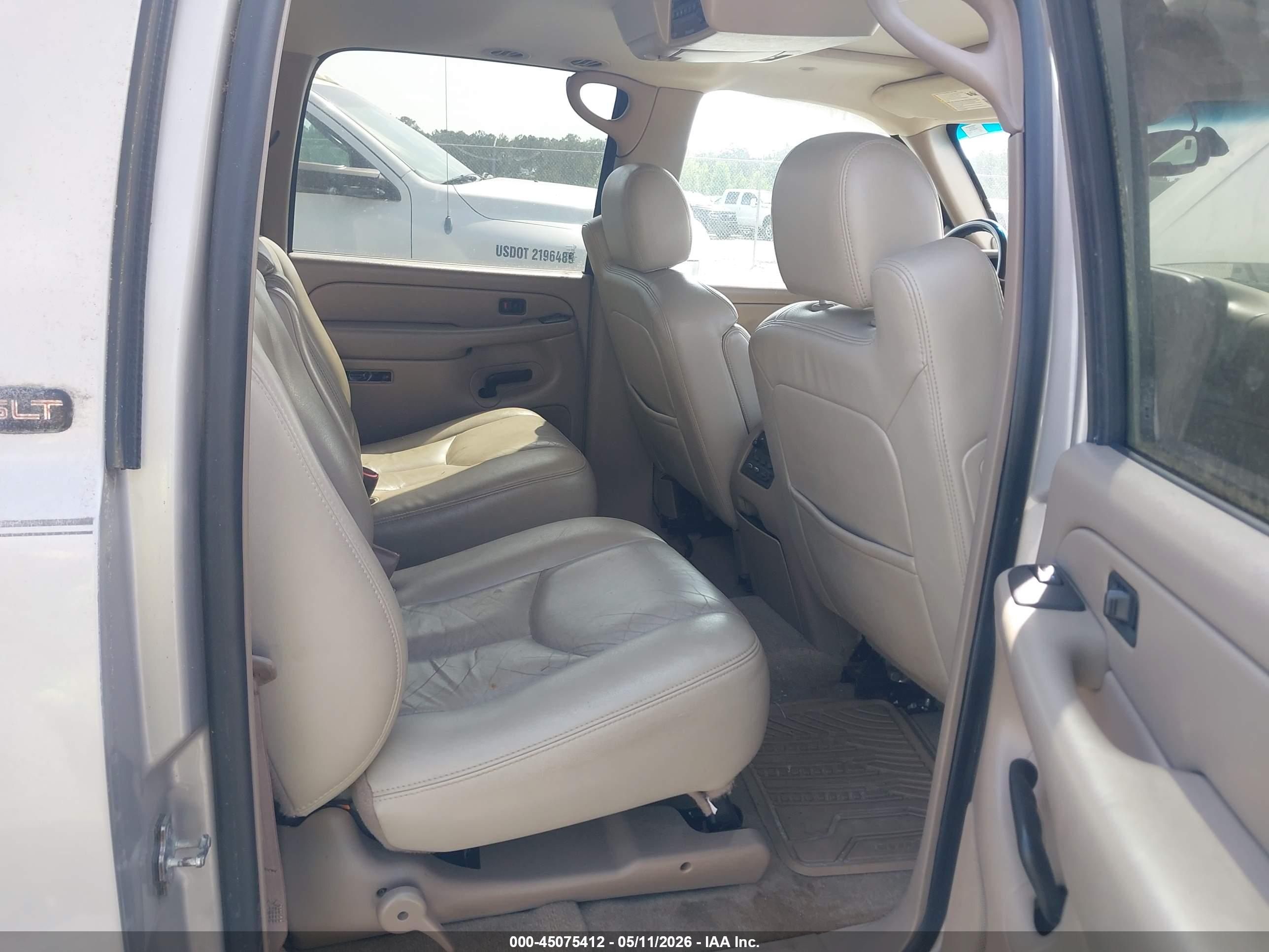 GMC YUKON image 8