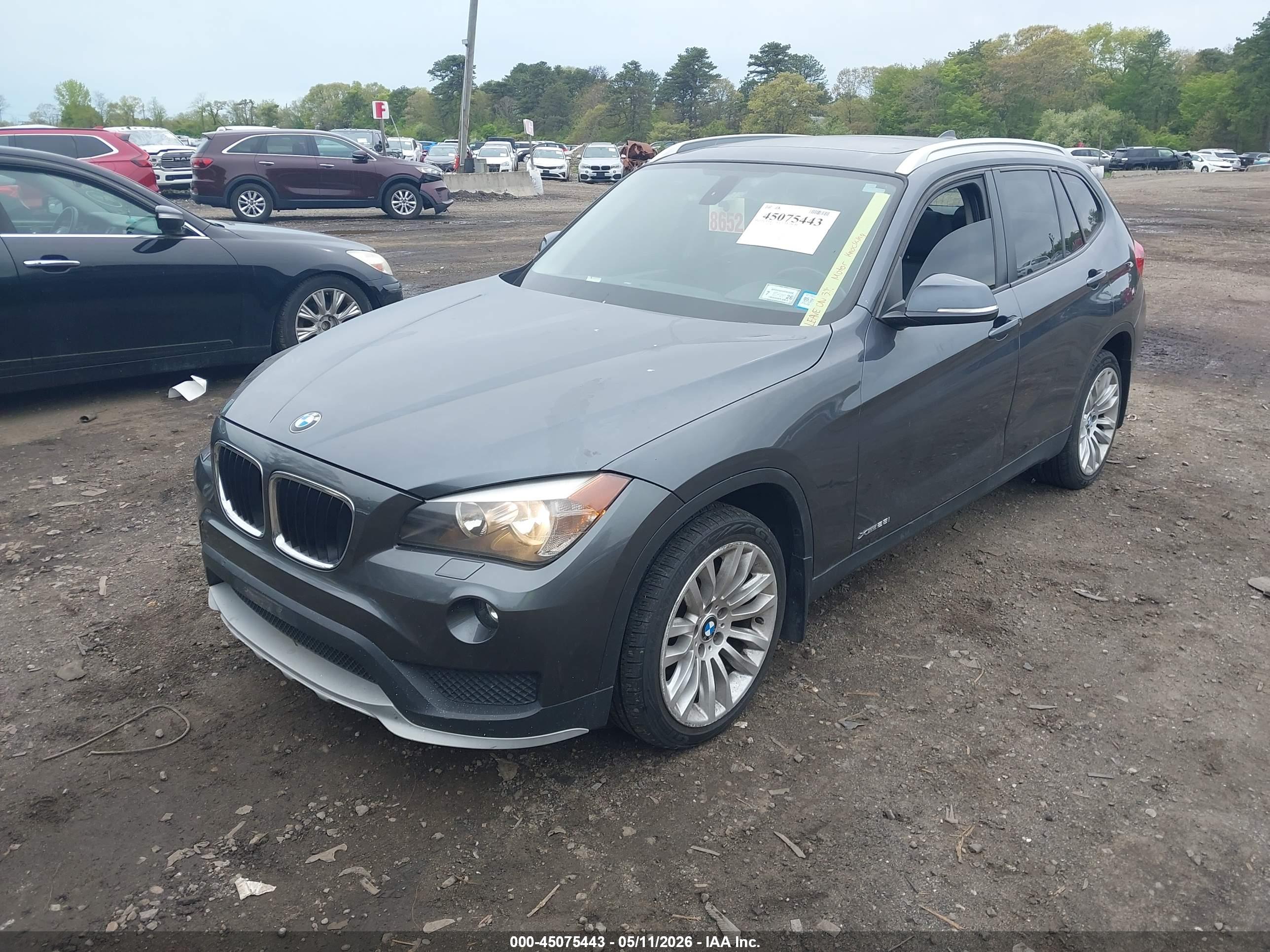 BMW X1 image 2