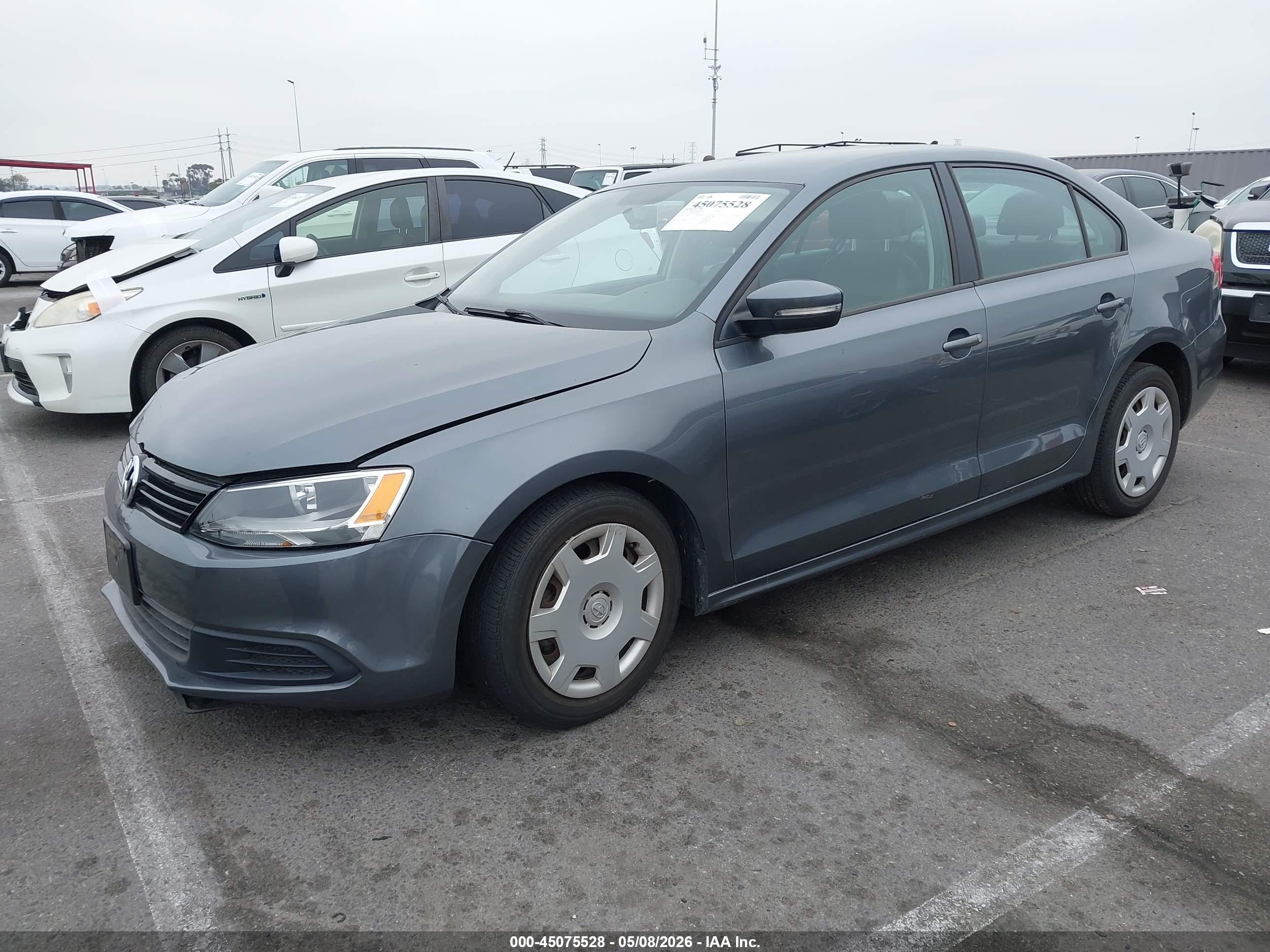 VOLKSWAGEN JETTA image 2