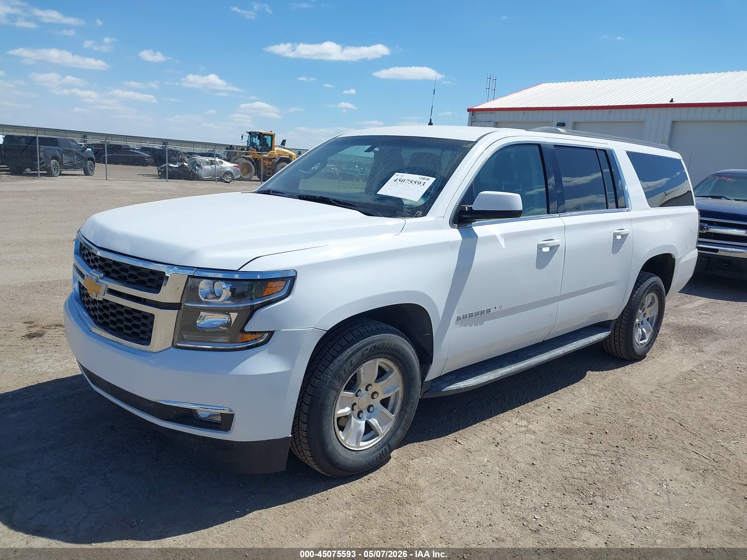 CHEVROLET SUBURBAN image 2