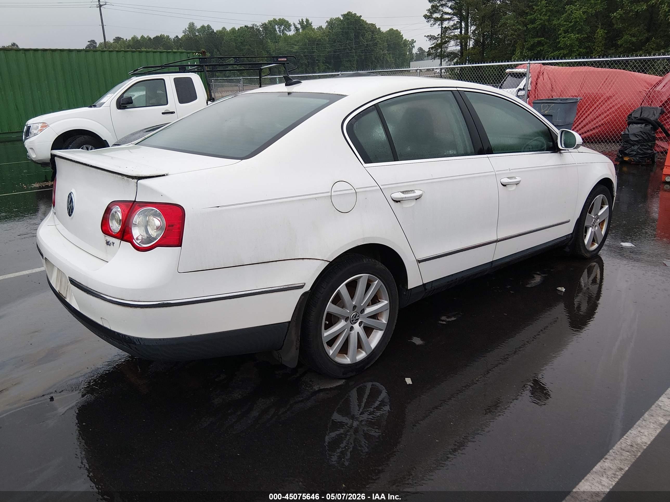 VOLKSWAGEN PASSAT image 4
