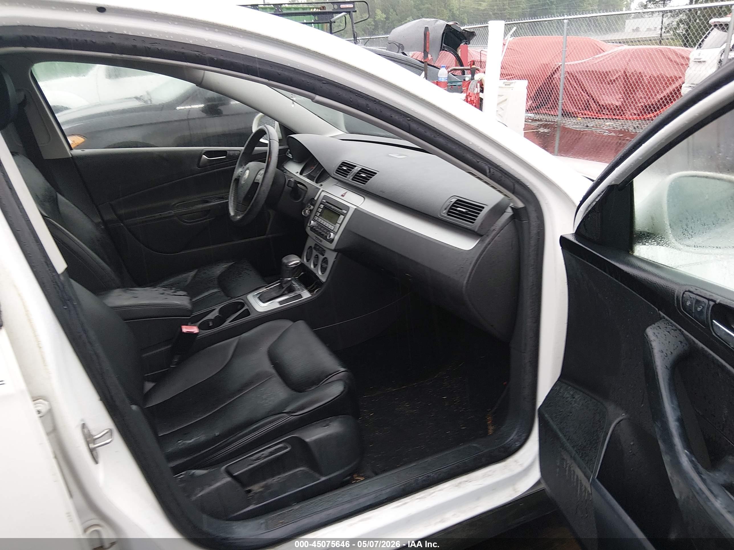 VOLKSWAGEN PASSAT image 5