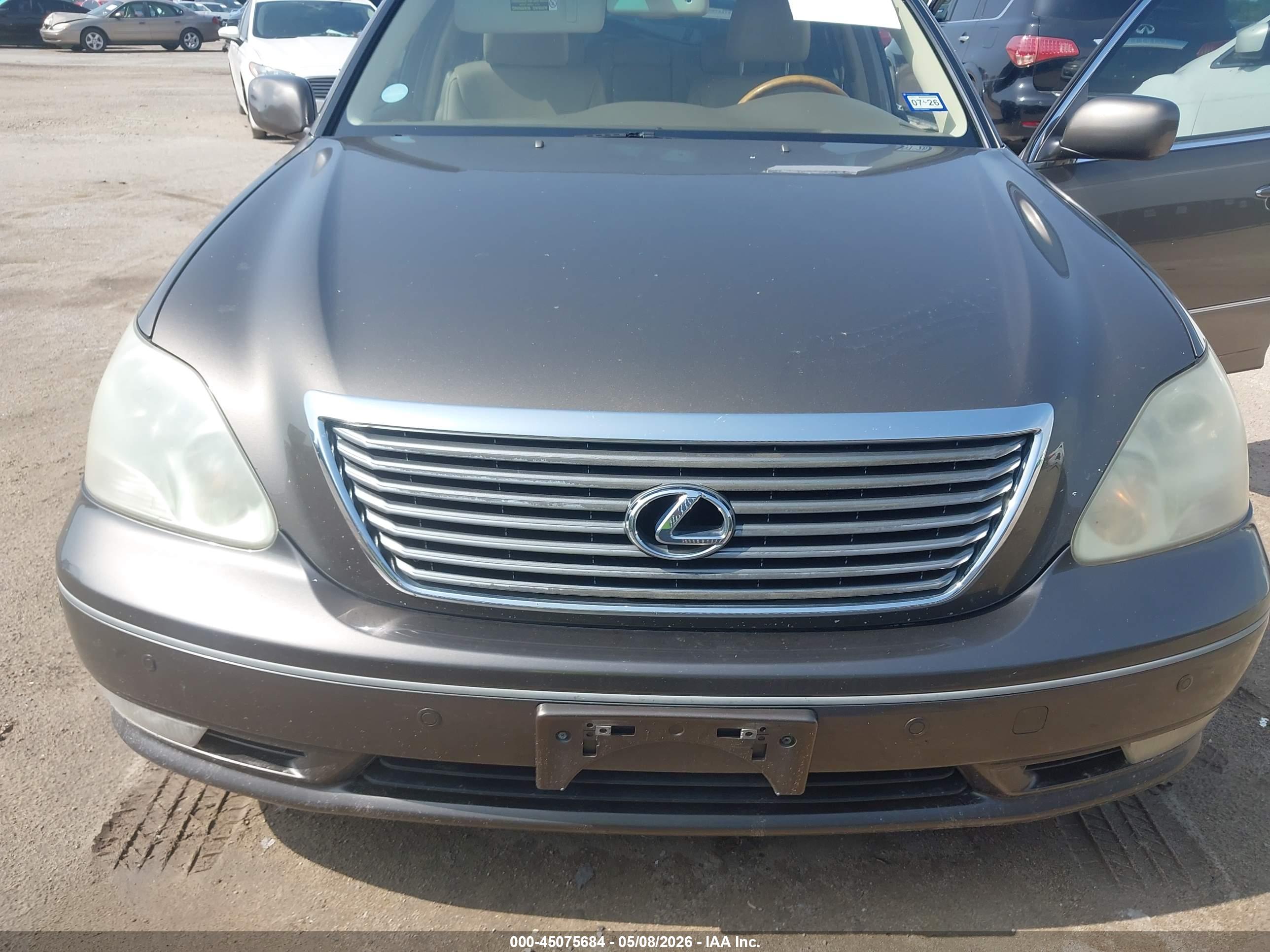 LEXUS LS image 6