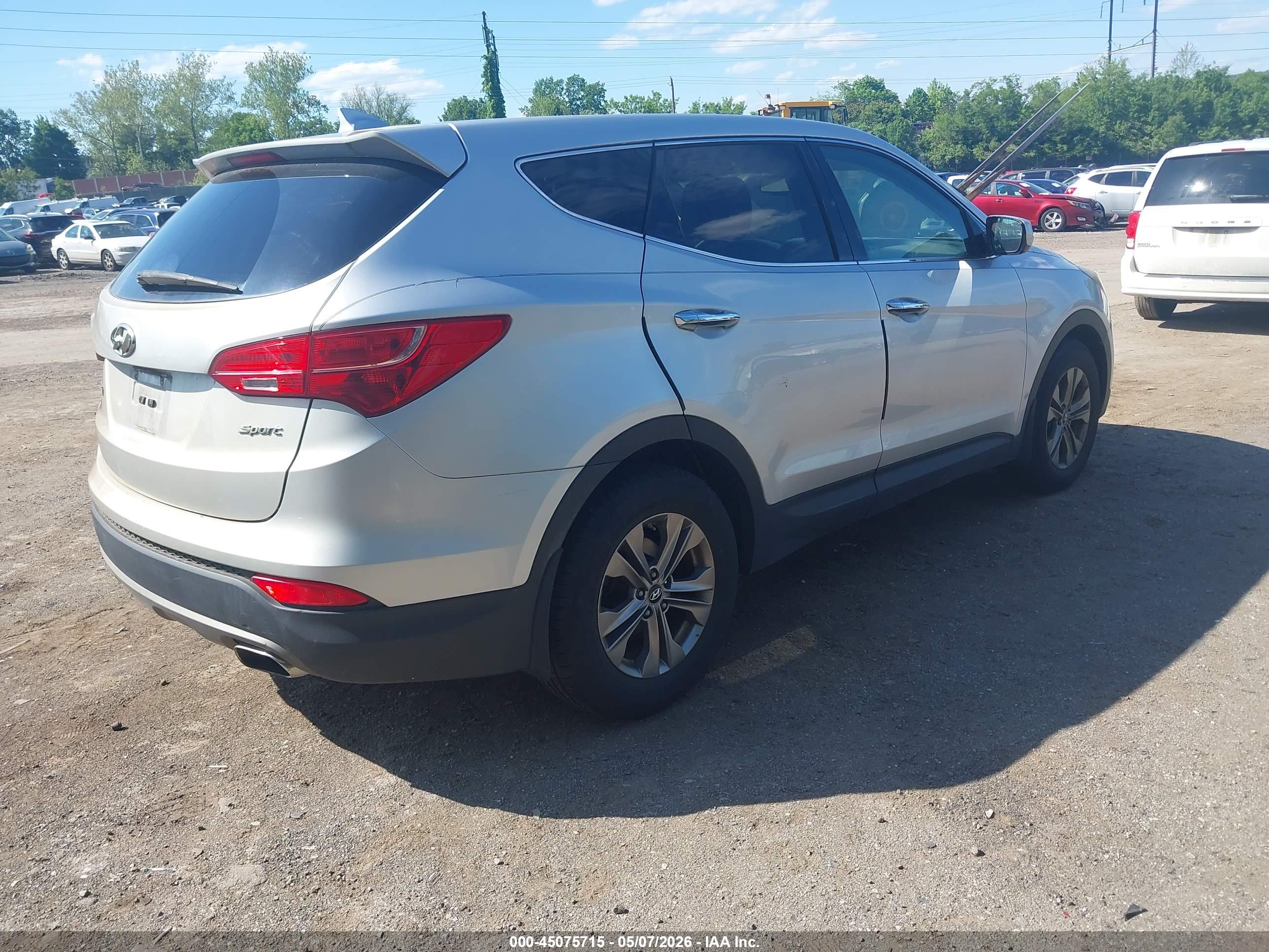 HYUNDAI SANTA image 4