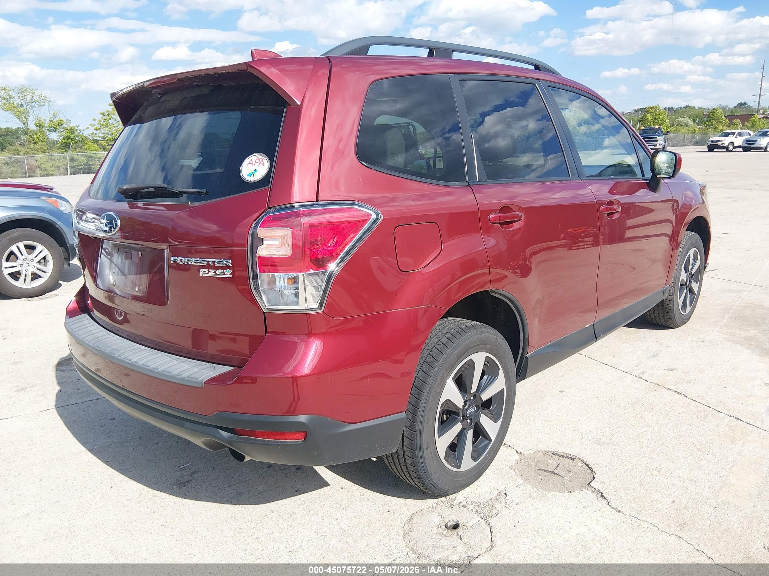 SUBARU FORESTER image 4